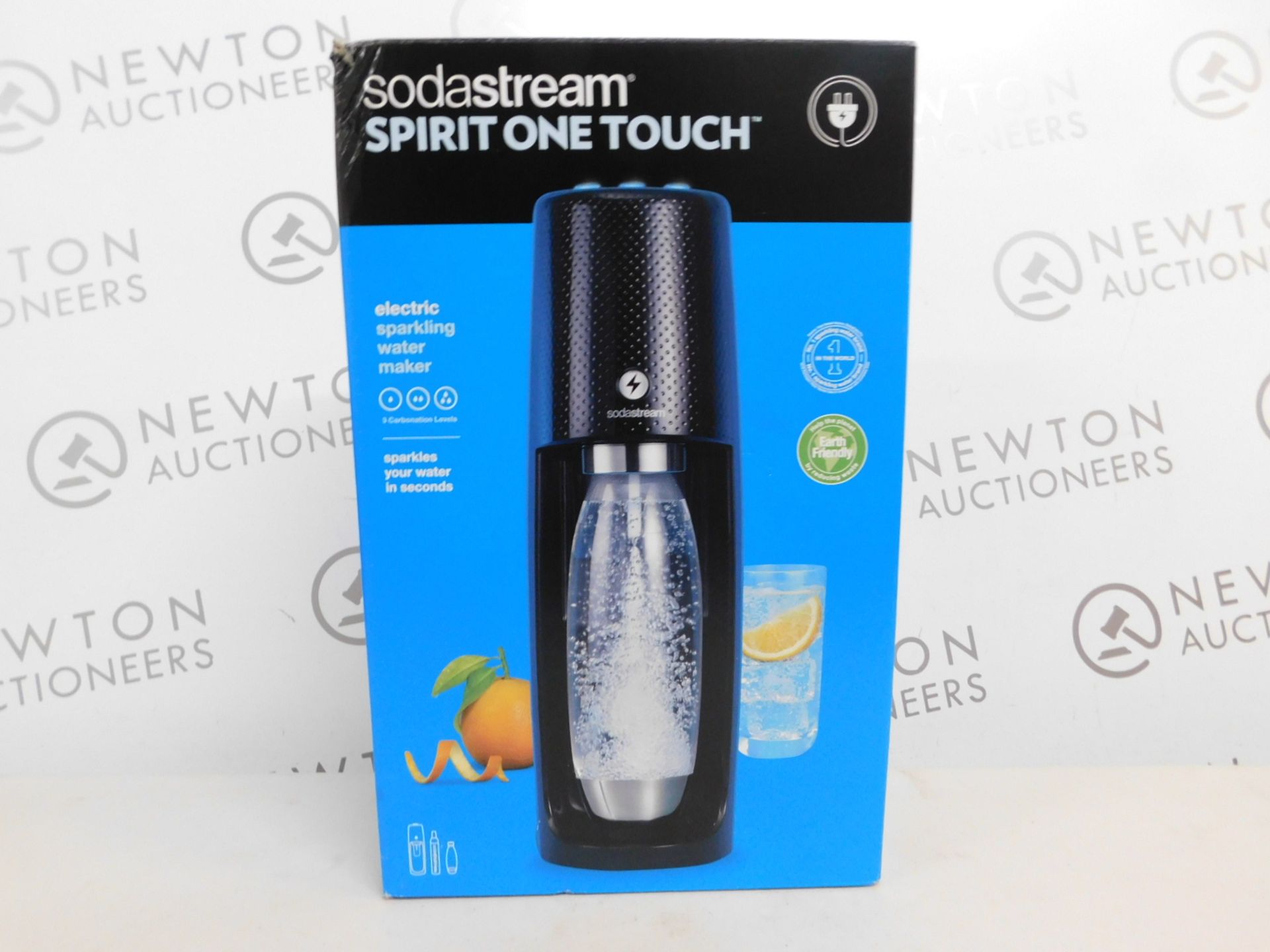 1 BOXED SODASTREAM SPIRIT ONE TOUCH ELECTRIC SPARKLING WATER MAKER RRP Â£129.99