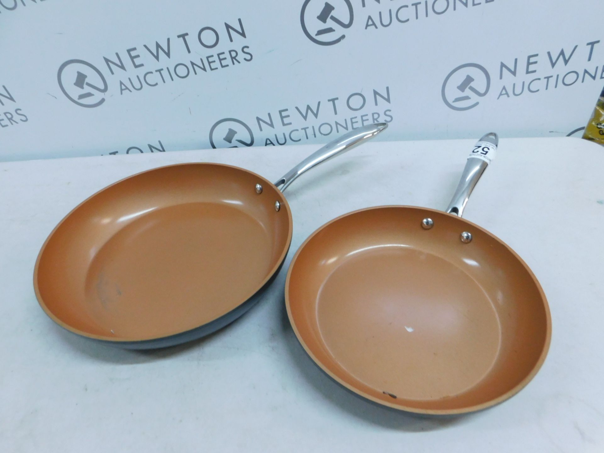 1 SET OF 2 GOTHAM STEEL PRO NON-STICK TITANIUM CERAMIC FRYING PANS RRP Â£49.99