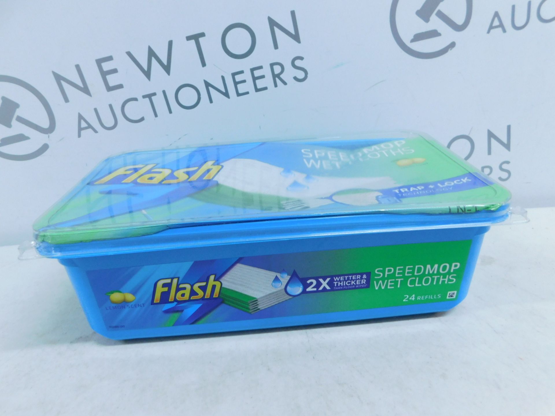 1 BOX OF FLASH SPEEDMOP WET MOPPING CLOTHS RRP Â£12.99