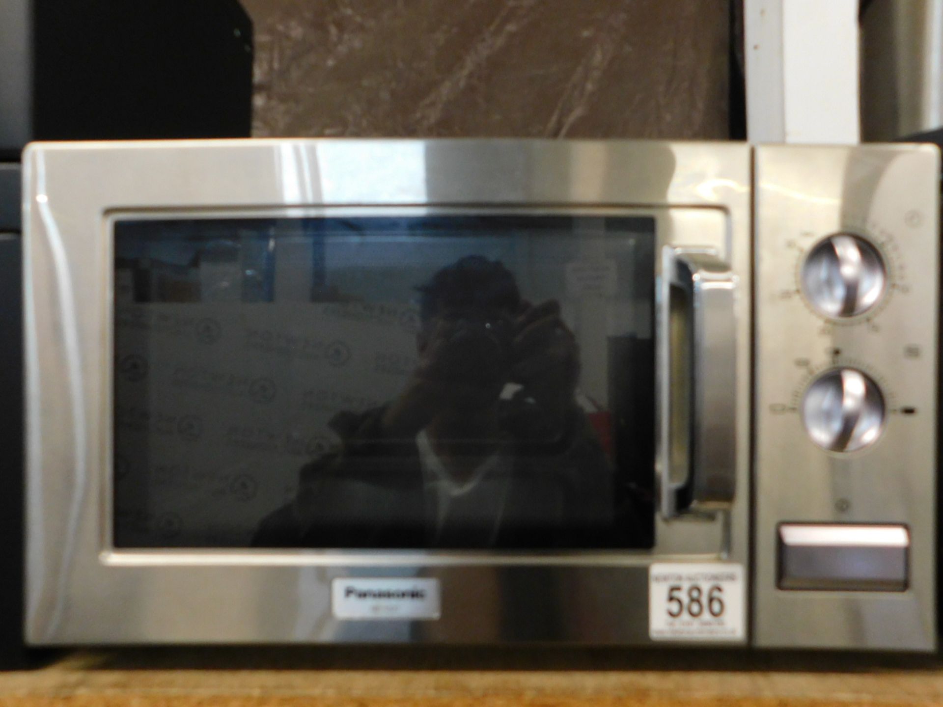 1 PANASONIC NE-1027 1000W COMMERCIAL MICROWAVE OVEN RRP Â£449