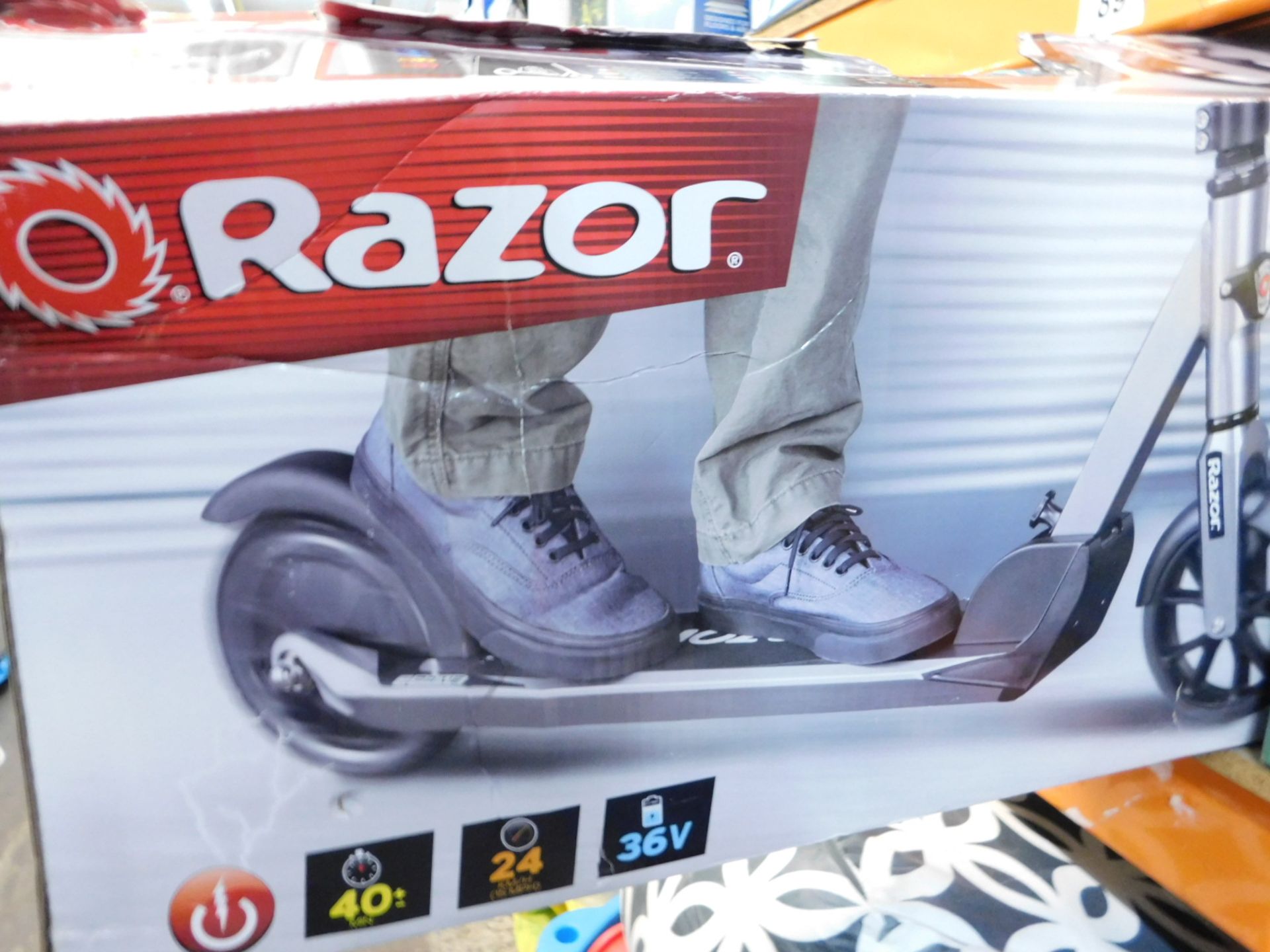 1 BOXED RAZOR E-PRIME FOLDING ELECTRIC SCOOTER WITH CHARGER RRP Â£399