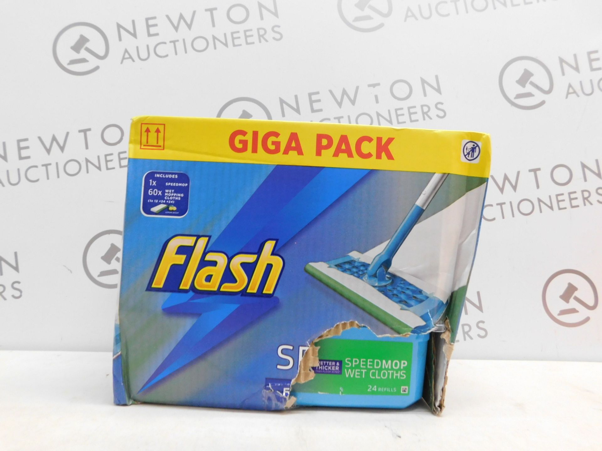 1 BOXED FLASH SPEEDMOP GIGA PACK WITH WET MOPPING CLOTHS RRP Â£44.99 - Image 2 of 2