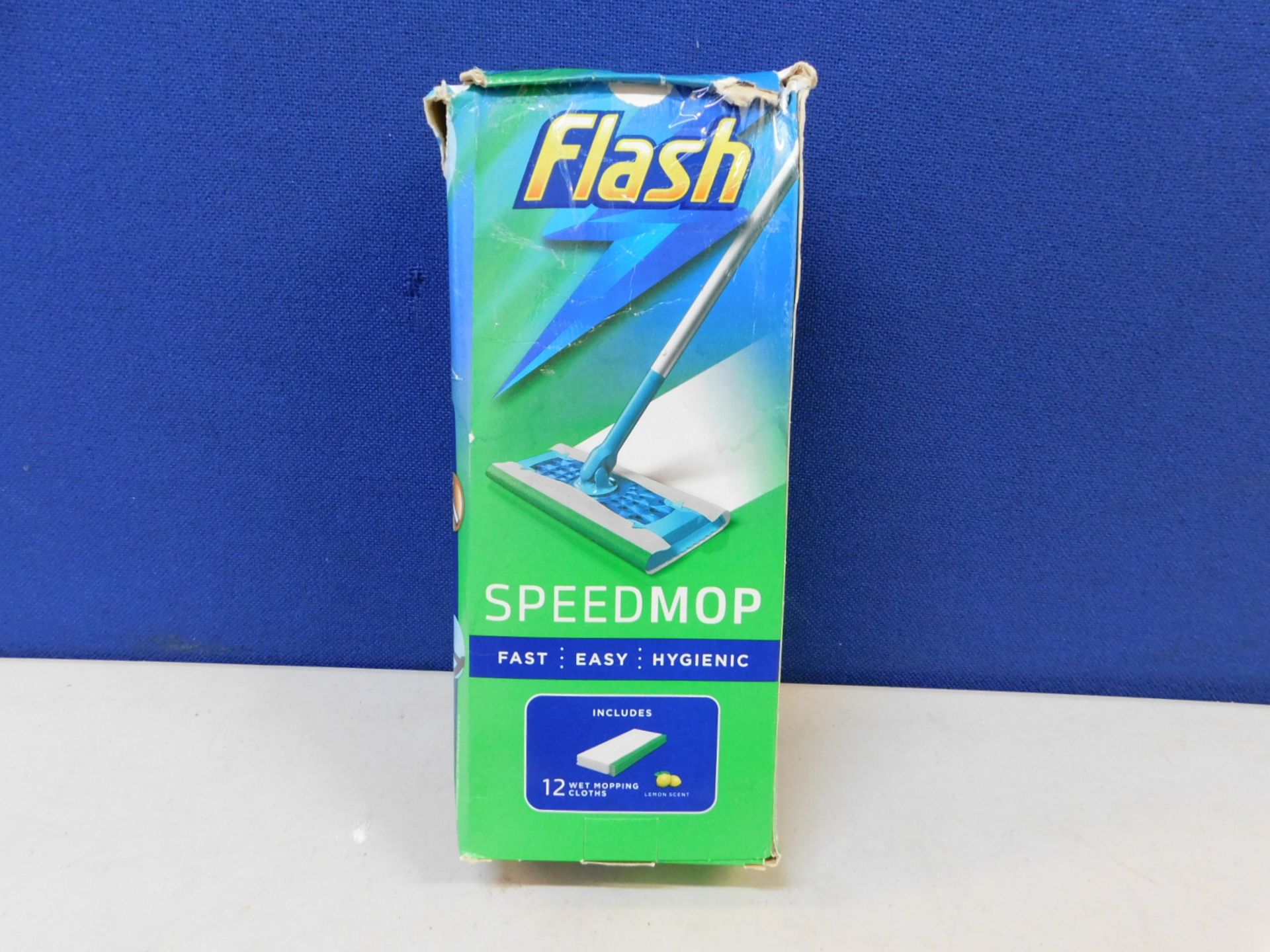 1 BOXED FLASH SPEEDMOP WITH WET MOPPING CLOTHS RRP £19.99