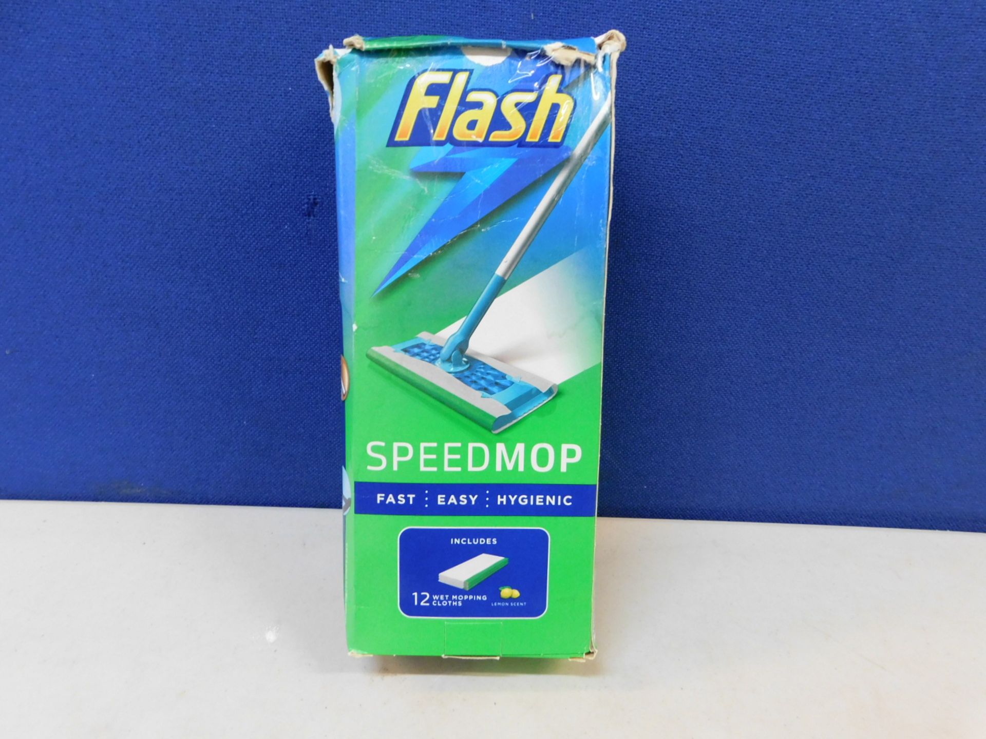 1 BOXED FLASH SPEEDMOP WITH WET MOPPING CLOTHS RRP £19.99