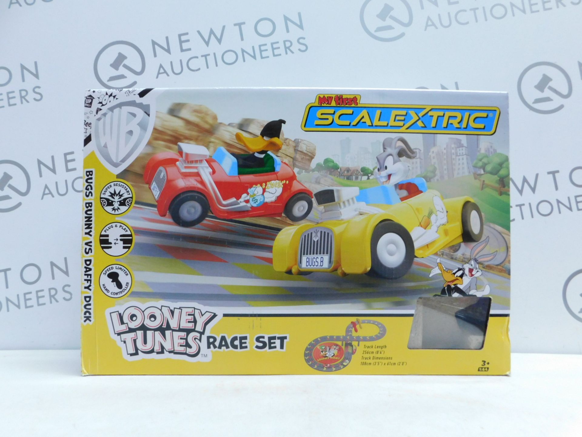 1 BOXED MY FIRST MICRO SCALEXTRIC LOONEY TUNES SLOT RACING SET RRP Â£49.99