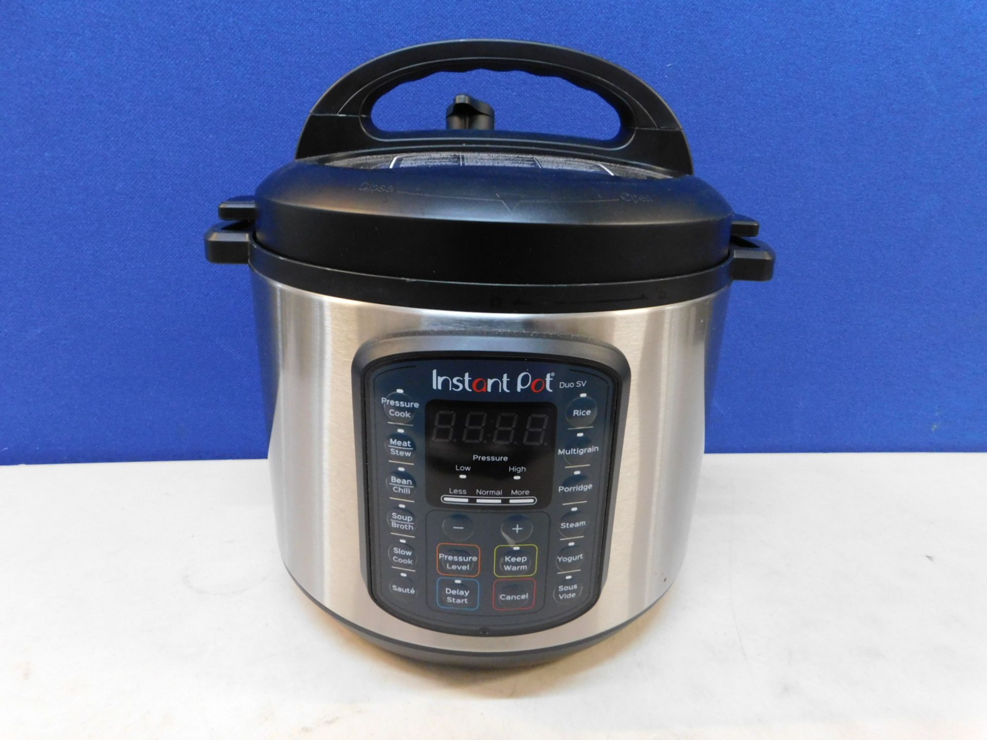 1 INSTANT POT IP-DUO60 7 IN 1 MULT-FUNCTIONAL COOKER RRP Â£159.99