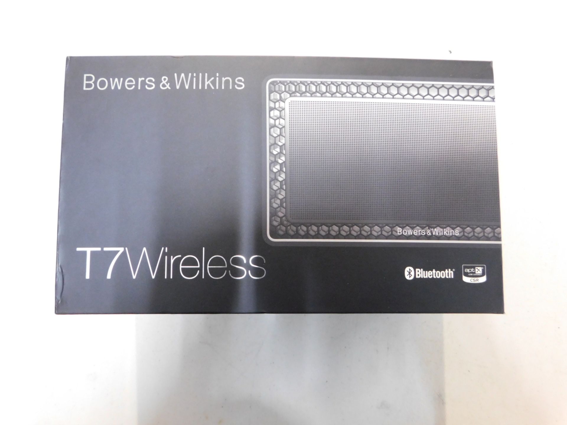 1 BOXED BOWERS AND WILKINS T7 WIRELESS BLUETOOTH SPEAKER RRP Â£239.99
