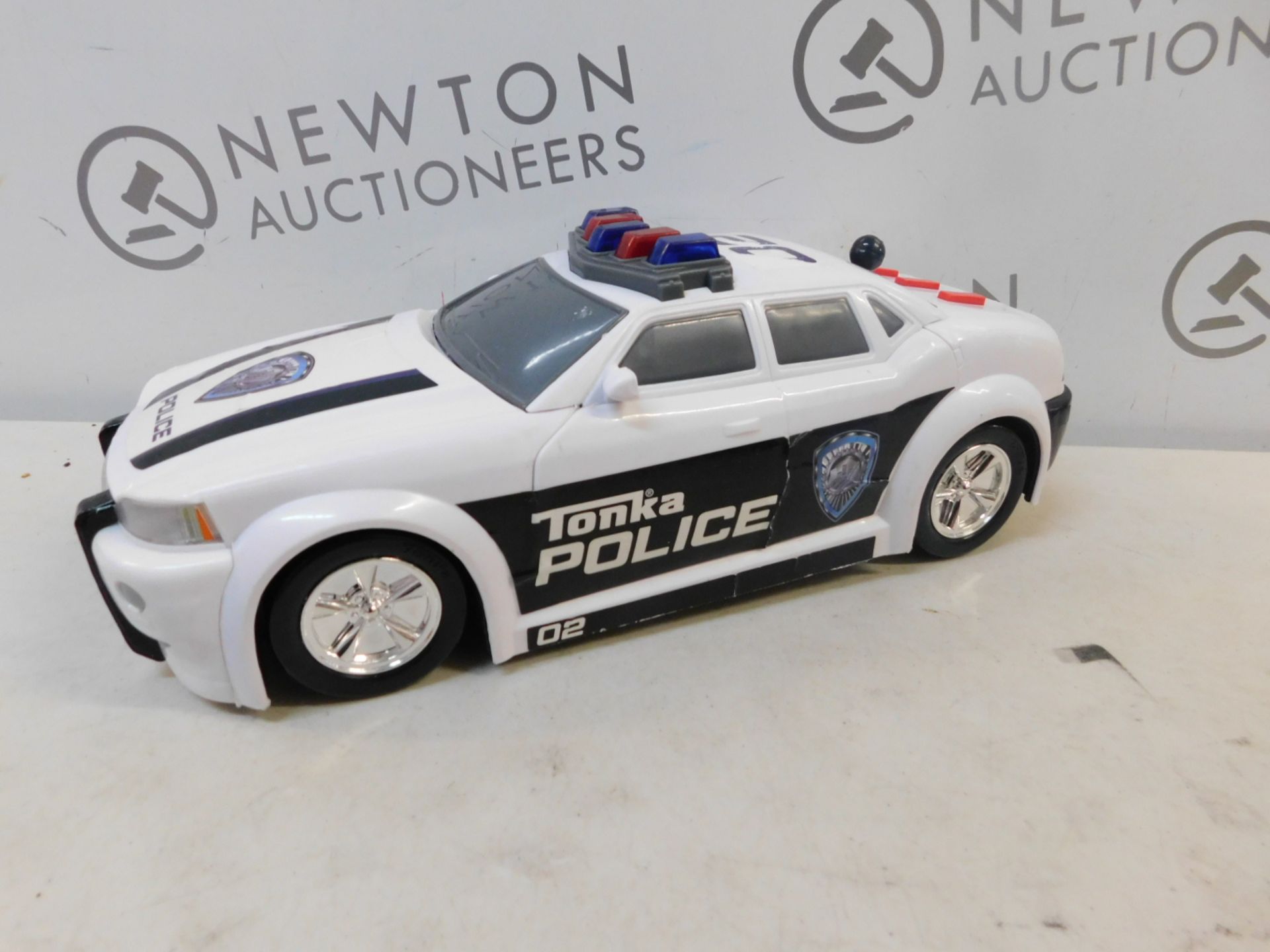 1 TONKA MIGHTY MOTORISED POLICE CAR RRP Â£29.99