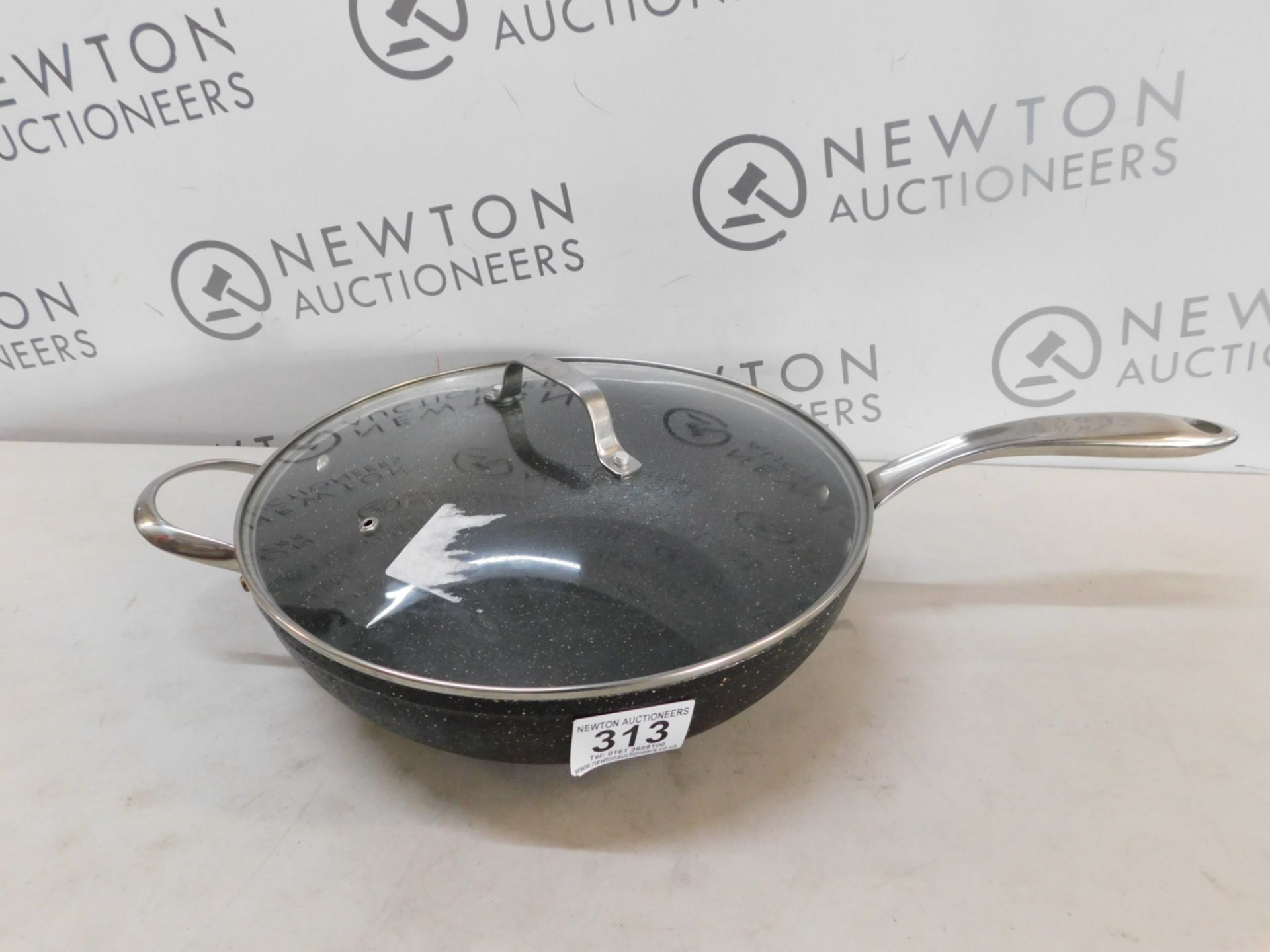 1 STARFRIT THE ROCK 32CM WOK WITH GLASS LID RRP Â£39