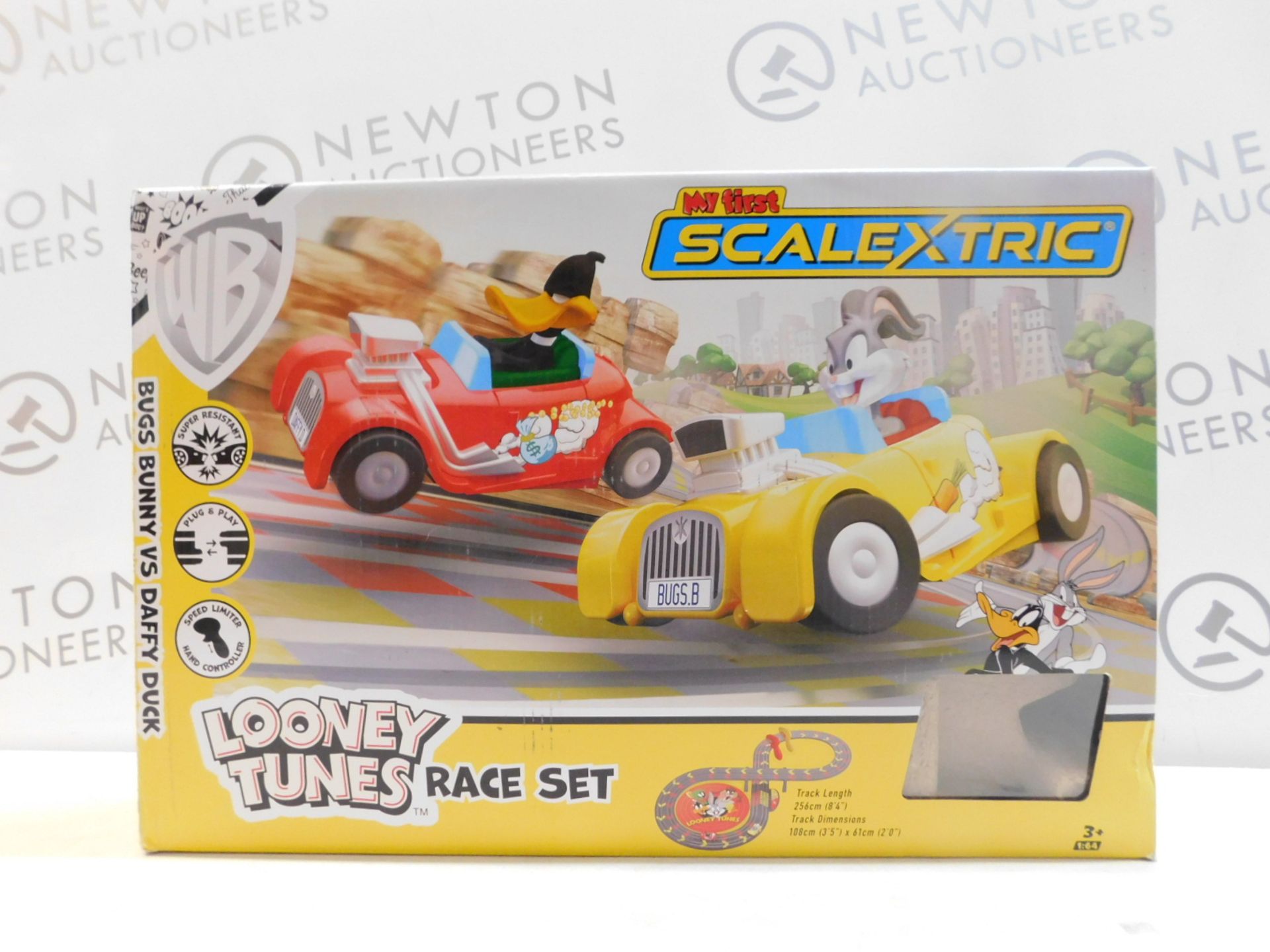 1 BOXED MY FIRST MICRO SCALEXTRIC LOONEY TUNES SLOT RACING SET RRP Â£49.99