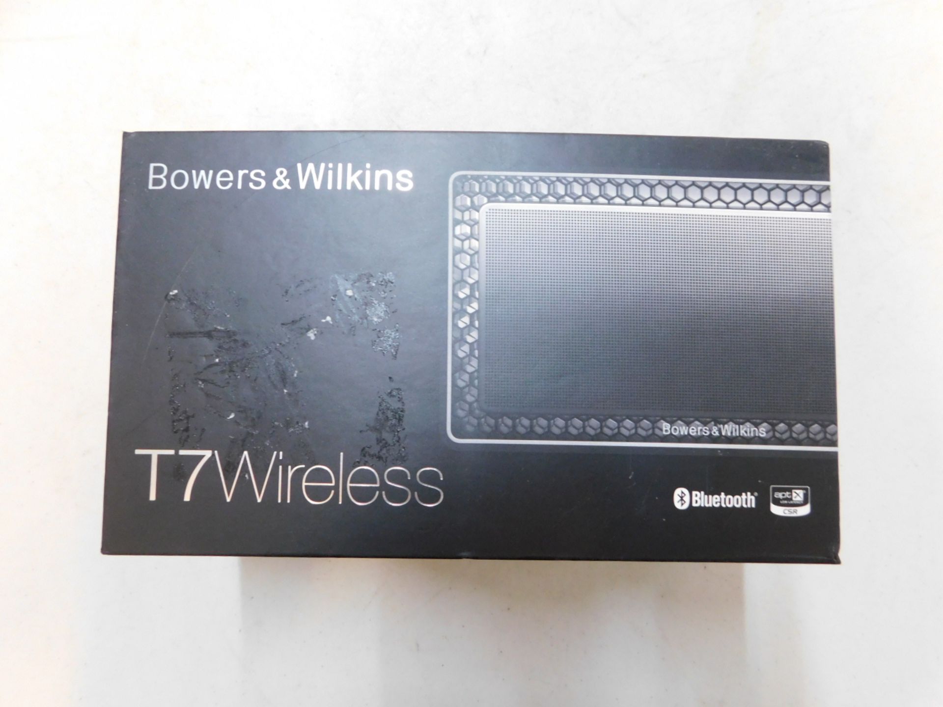 1 BOXED BOWERS AND WILKINS T7 WIRELESS BLUETOOTH SPEAKER RRP Â£239.99