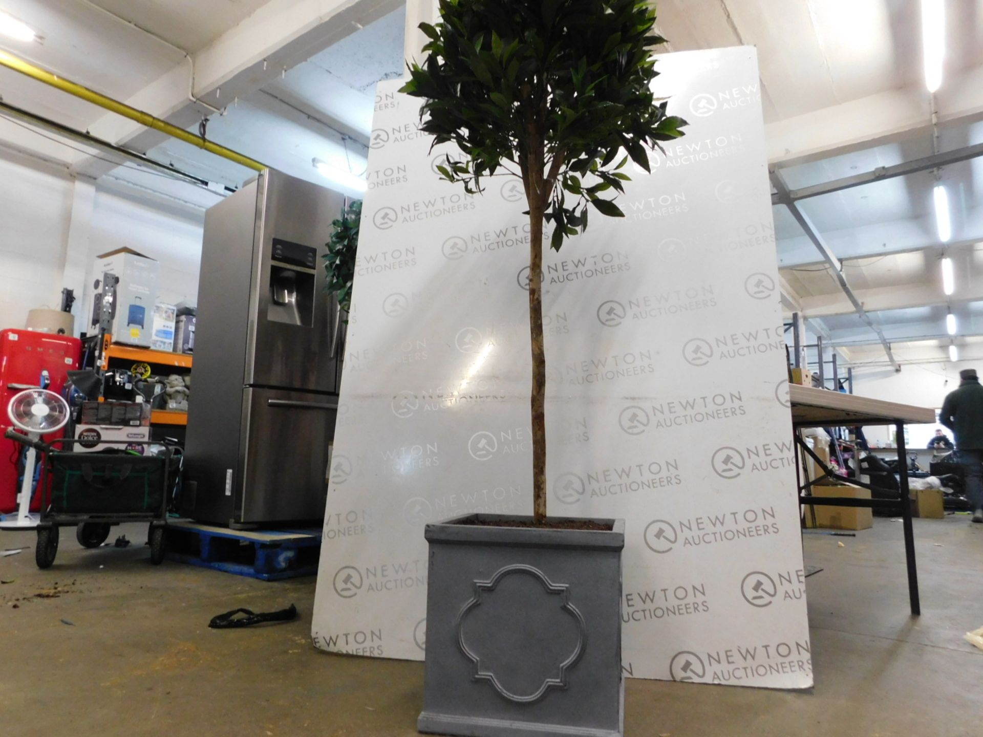 1 TREE LOCATE TALL BAYLEAF ARTIFICIAL PLANT IN STONE PLANTER RRP Â£149.99