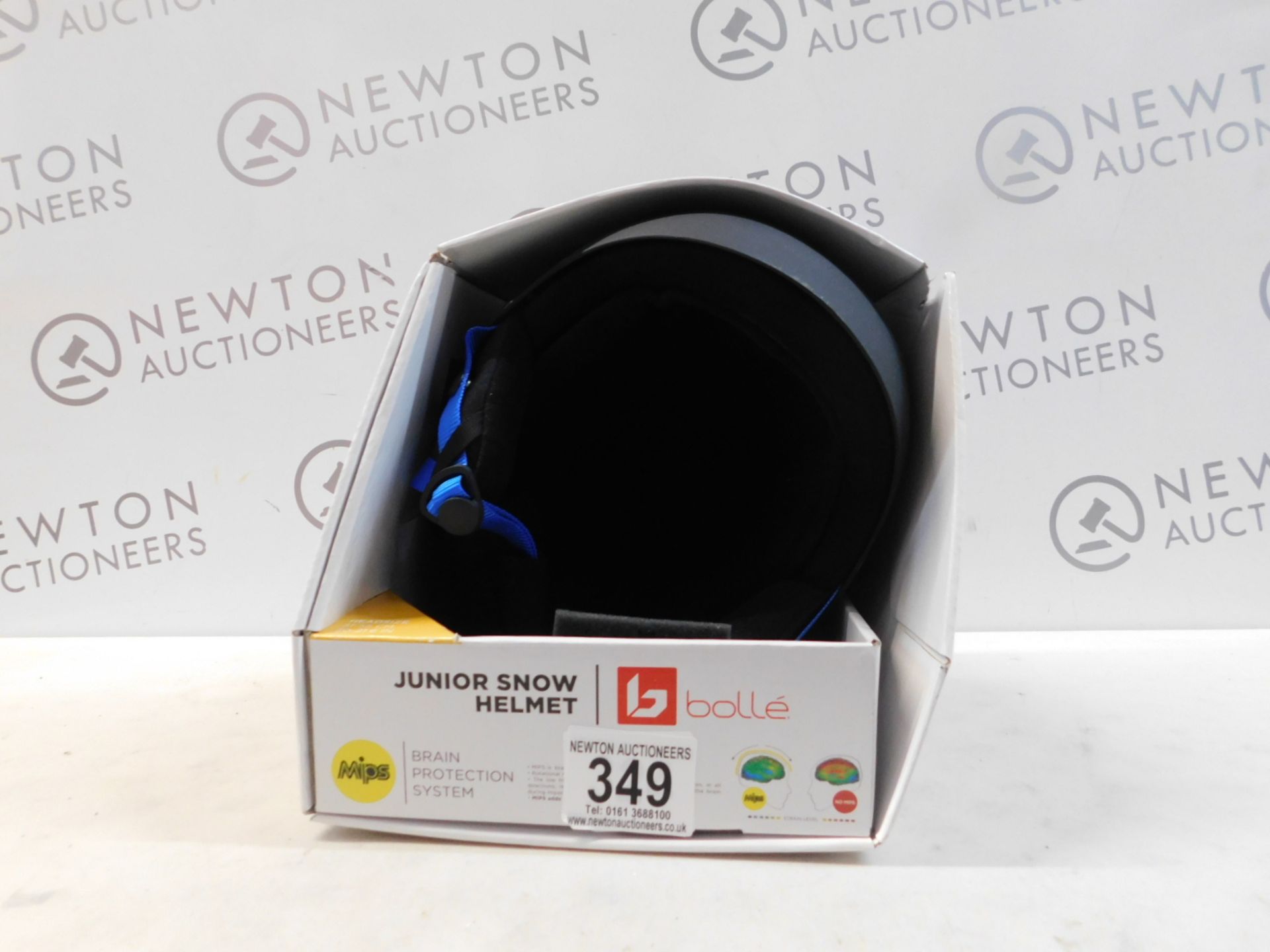 1 BOXED BOLLE JUNIOR MATTE SKI HELMET IN BLACK SIZE 51-55CM RRP Â£69