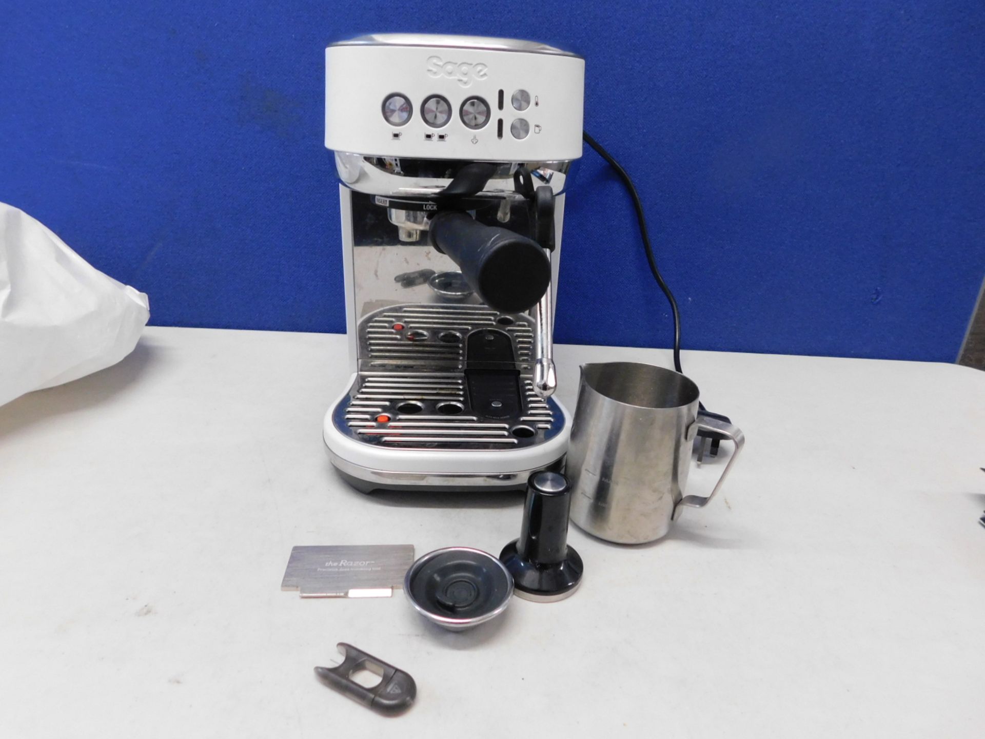 1 SAGE THE BAMBINO PLUS SES500BHY COFFEE MACHINE RRP Â£249