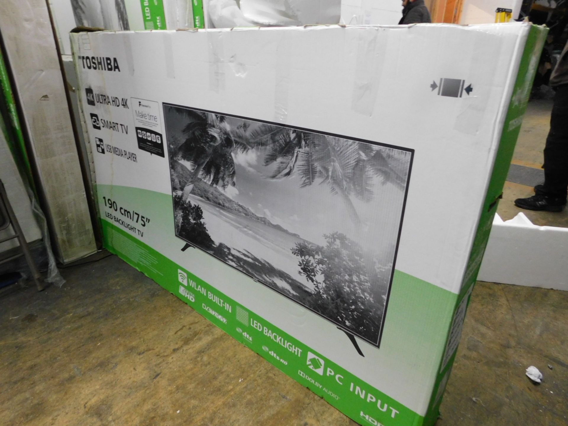 1 BOXED SMASHED SCREEN TOSHIBA 75U6763DB 75" 4K ULTRA HD SMART TV WITH REMOTE RRP Â£1199 (MAY HAVE