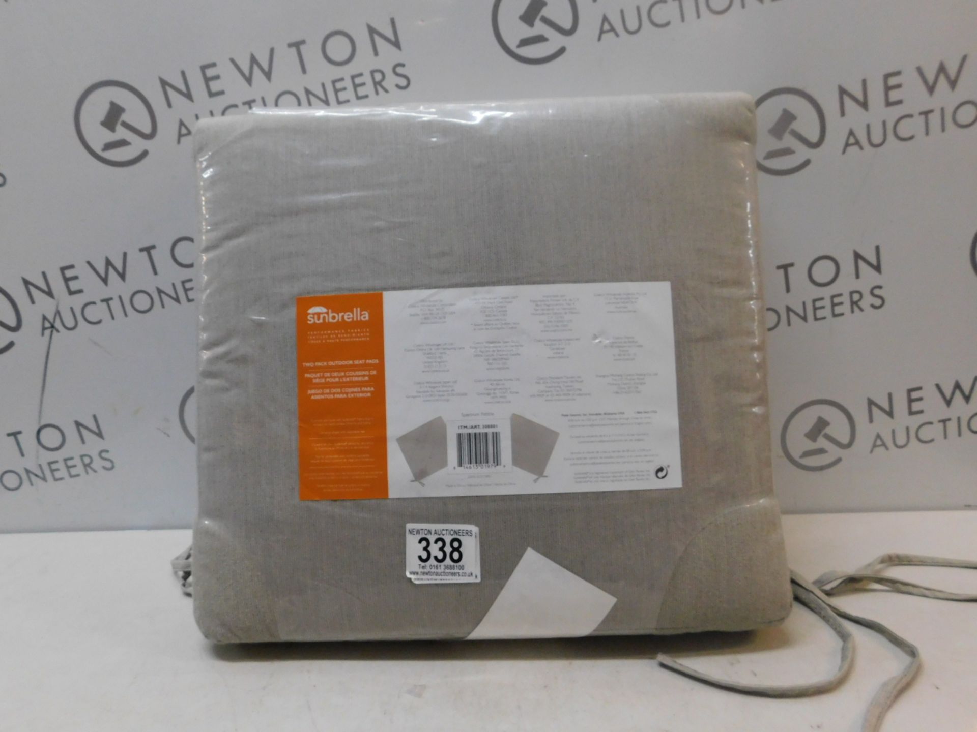 1 NEW PACK OF 2 SUNBRELLA 46 X 40 CM OUTDOOR SEAT PADS RRP Â£49