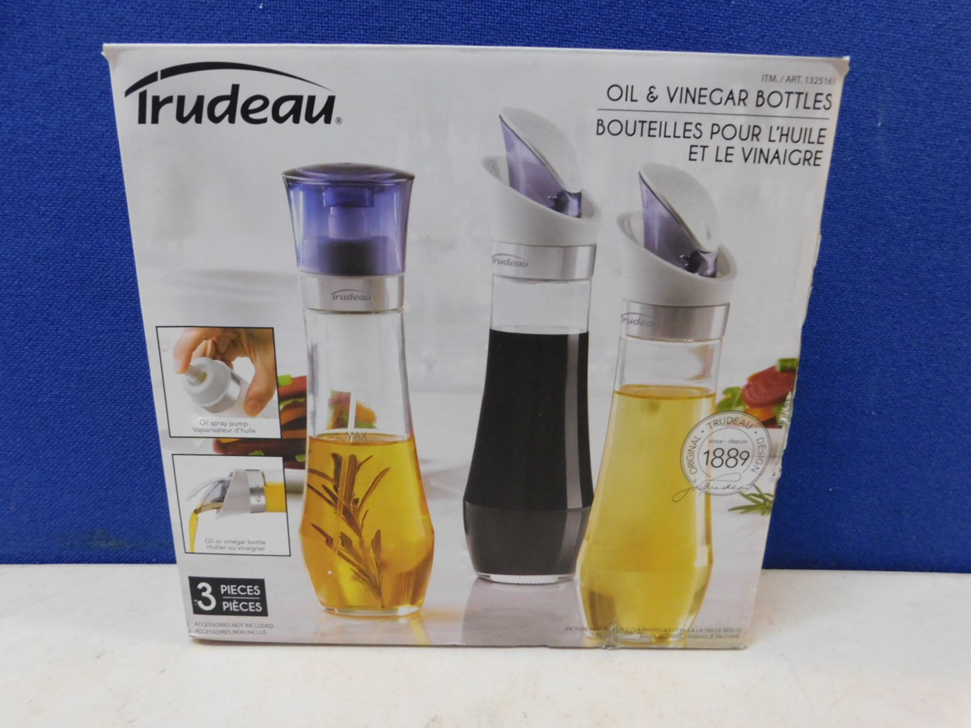 1 BOXED SET OF 3 TRUDEAU OIL & VINEGAR BOTTLES RRP Â£29.99