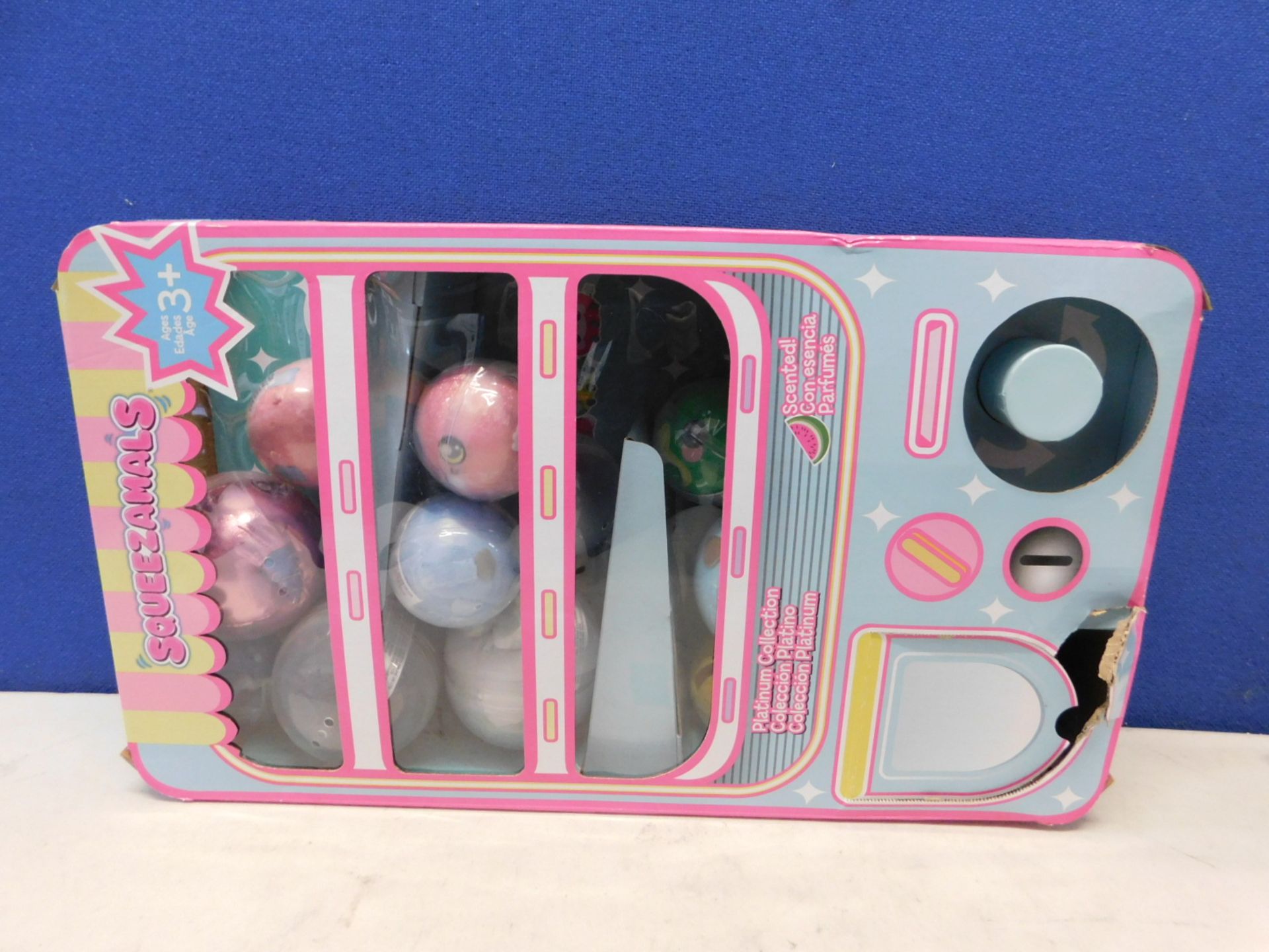 1 BOXED SQUEEZAMALS VENDING MACHINE SQUISHY PLUSH CHARACTERS RRP Â£49