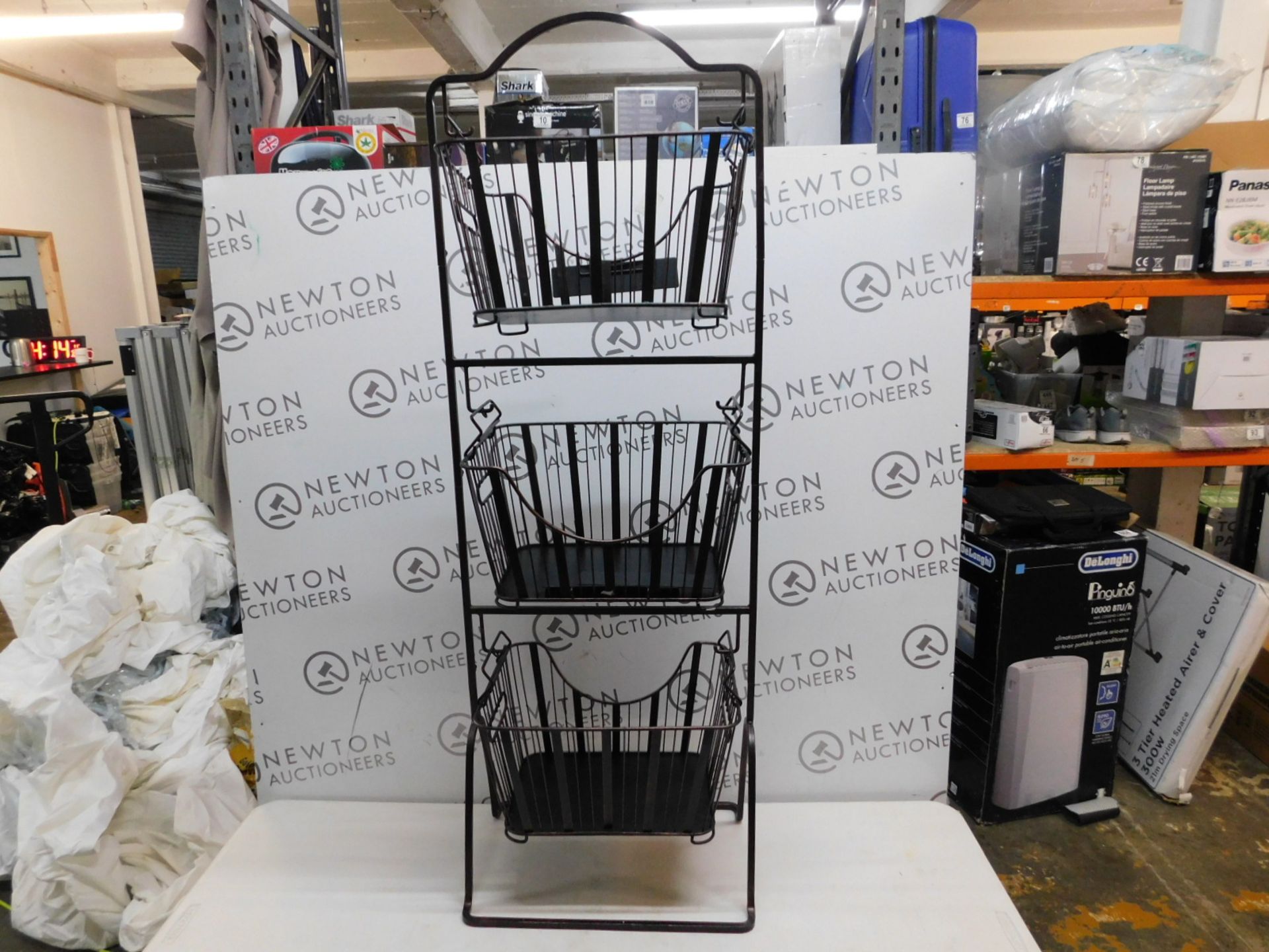 1 3-TIER REMOVABLE METAL BASKETS RRP Â£39.99