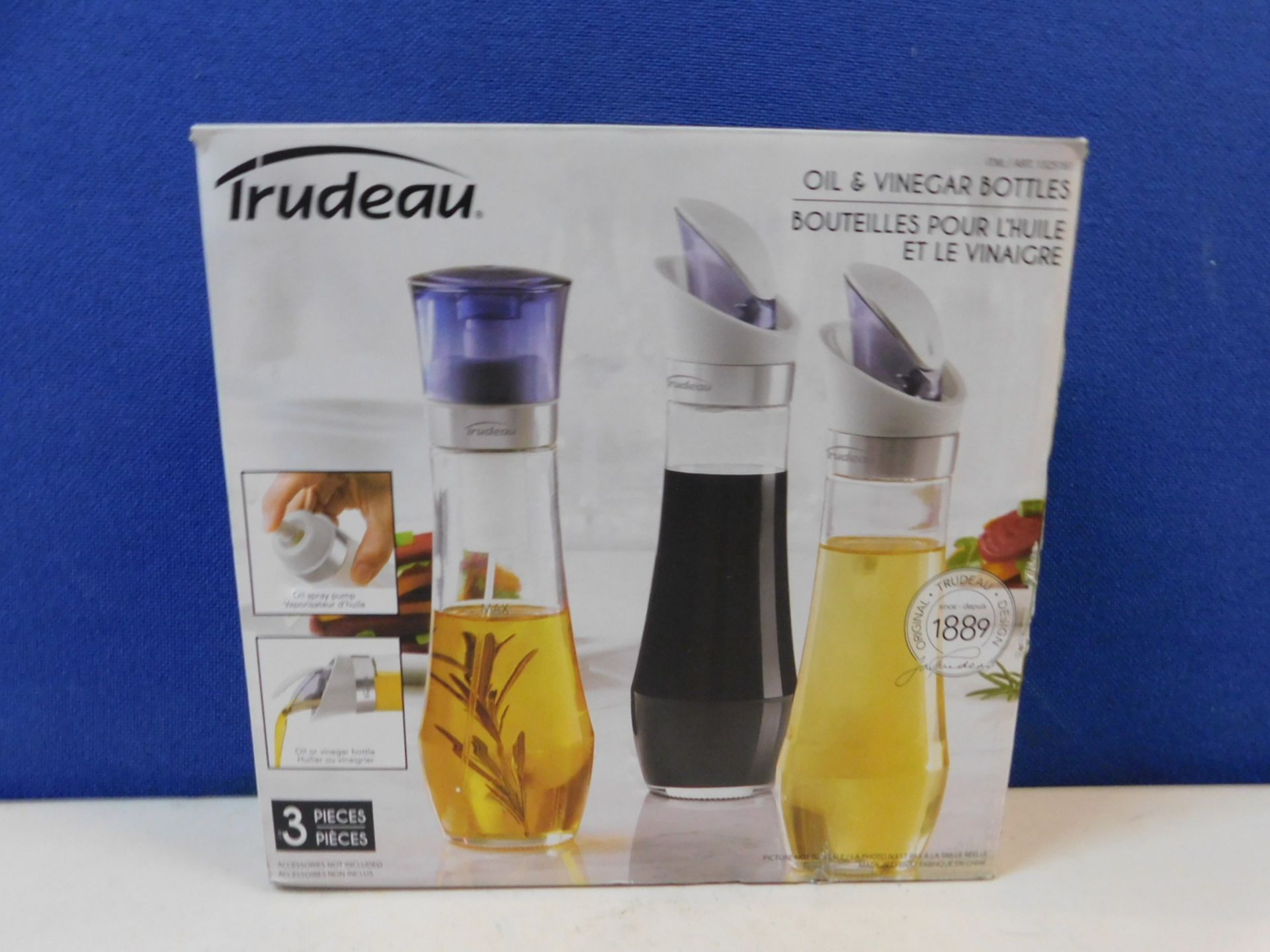 1 BOXED SET OF 3 TRUDEAU OIL & VINEGAR BOTTLES RRP Â£29.99