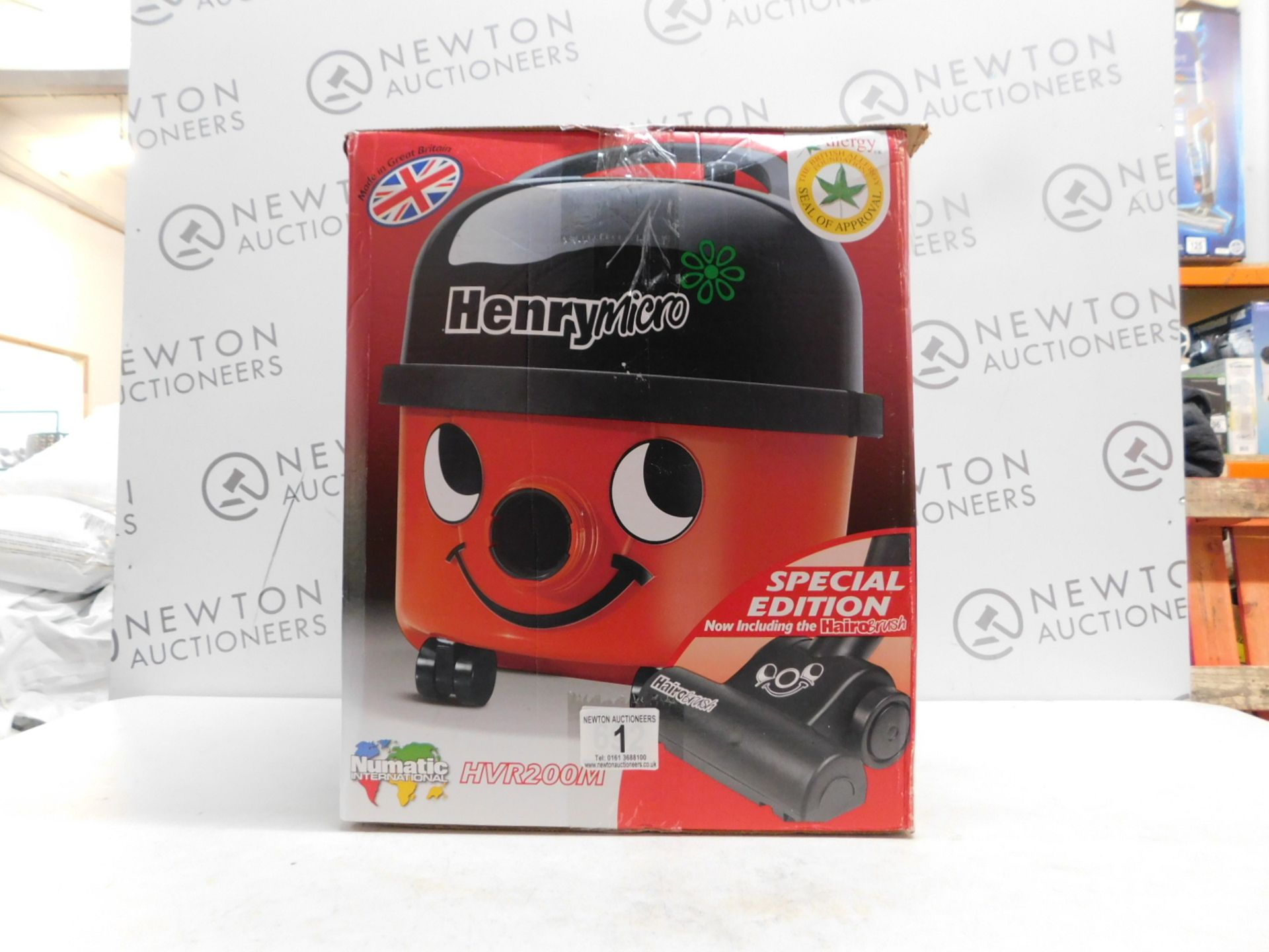 1 BOXED NUMATIC HVR200M HENRY MICRO VACUUM CLEANER WITH ACCESSORIES RRP Â£199.99 (EXCELLENT