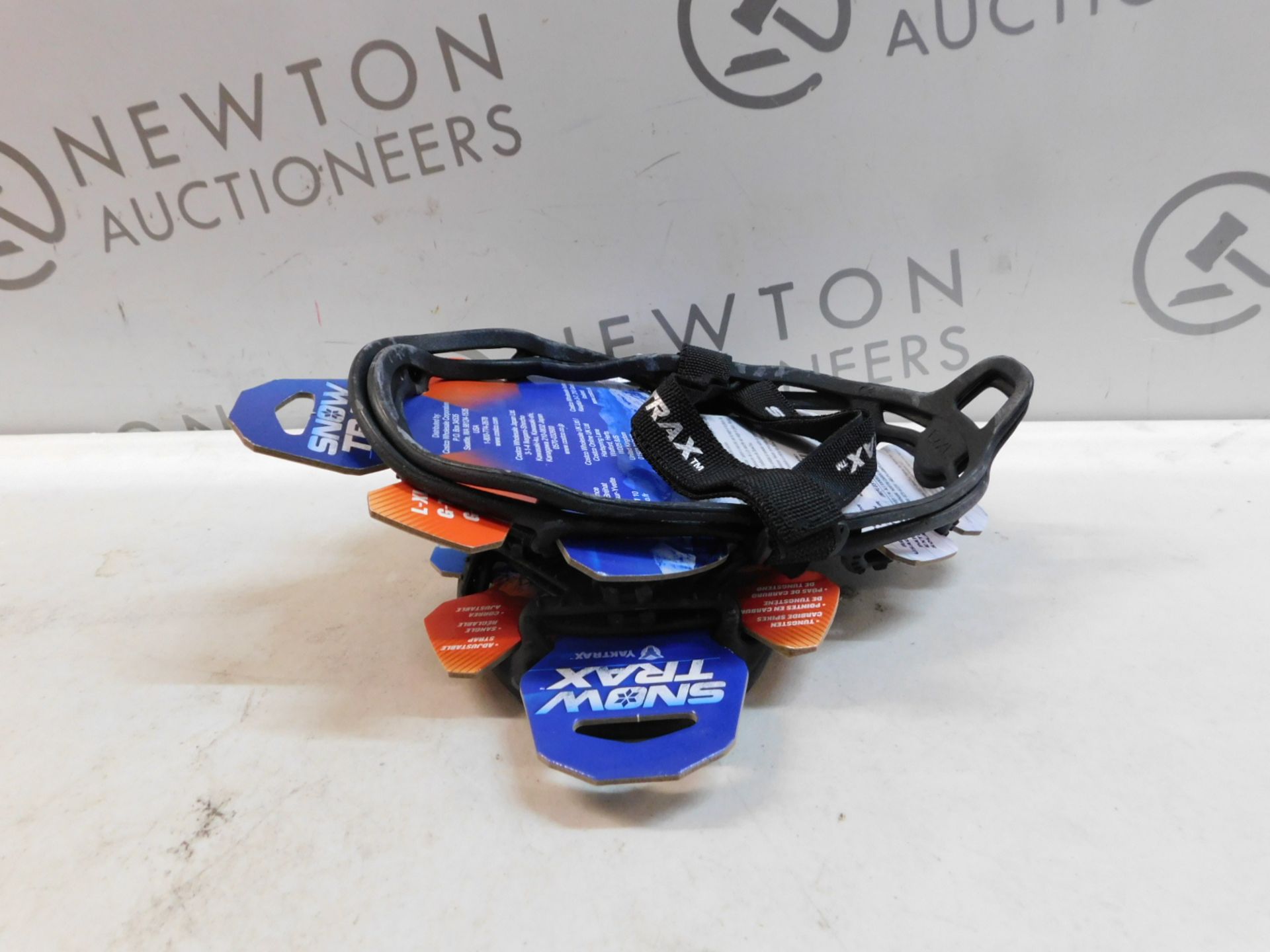 2 PAIRS OF MENS SNOWTRAX BY YAKTRAX WINTER TRACTION DEVICE FOR FOOTWARE SIZE L-XL RRP Â£19