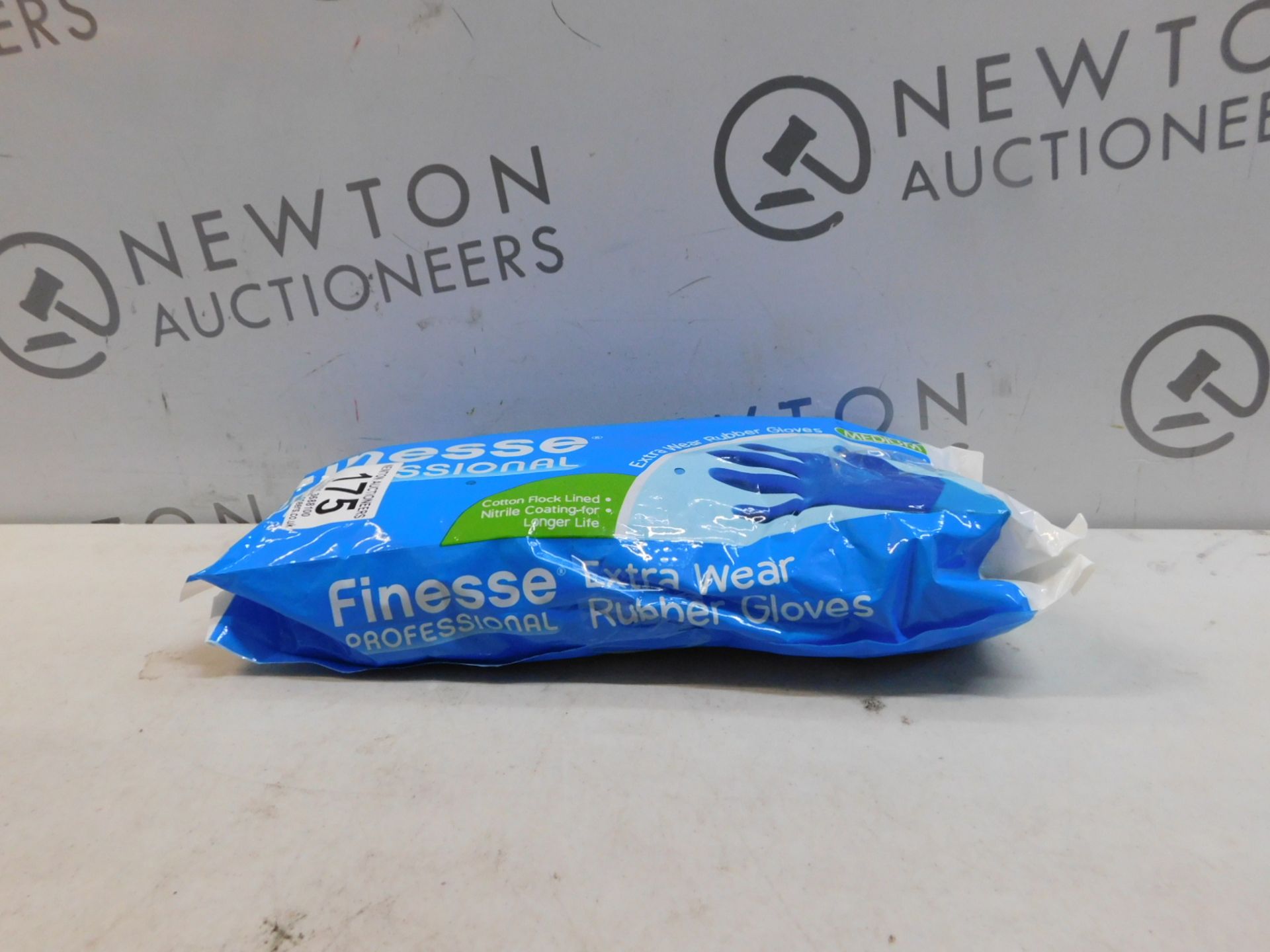 1 PACK OF FINESSE PROFESSIONAL EXTRA WEAR RUBBER GLOVES RRP Â£12.99
