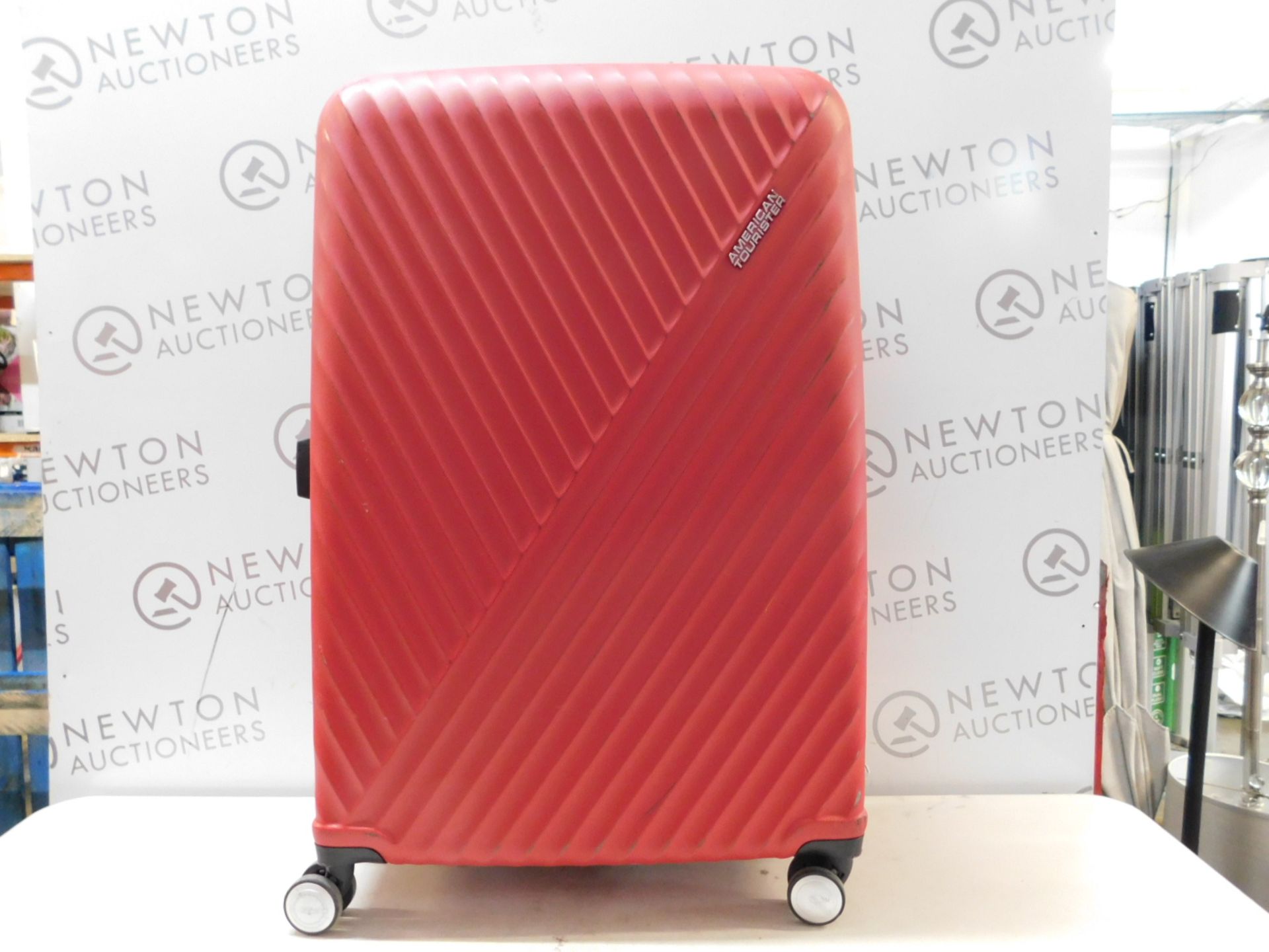 1 AMERICAN TOURISTER LARGE HARDSIDE SPINNER CASE RRP Â£69