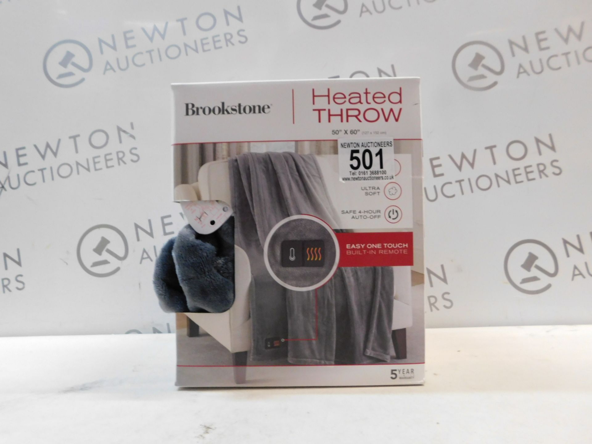 1 BOXED BROOKSTONE HEATED THROW 127 X 152 CM RRP Â£39.99