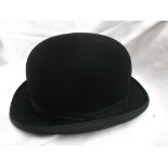 Christies of London felt bowler hat (size 7 5/8th) in original carry box (Guide Price £30-£40)