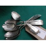 Set of six silver shell bowl Georgian tea spoons