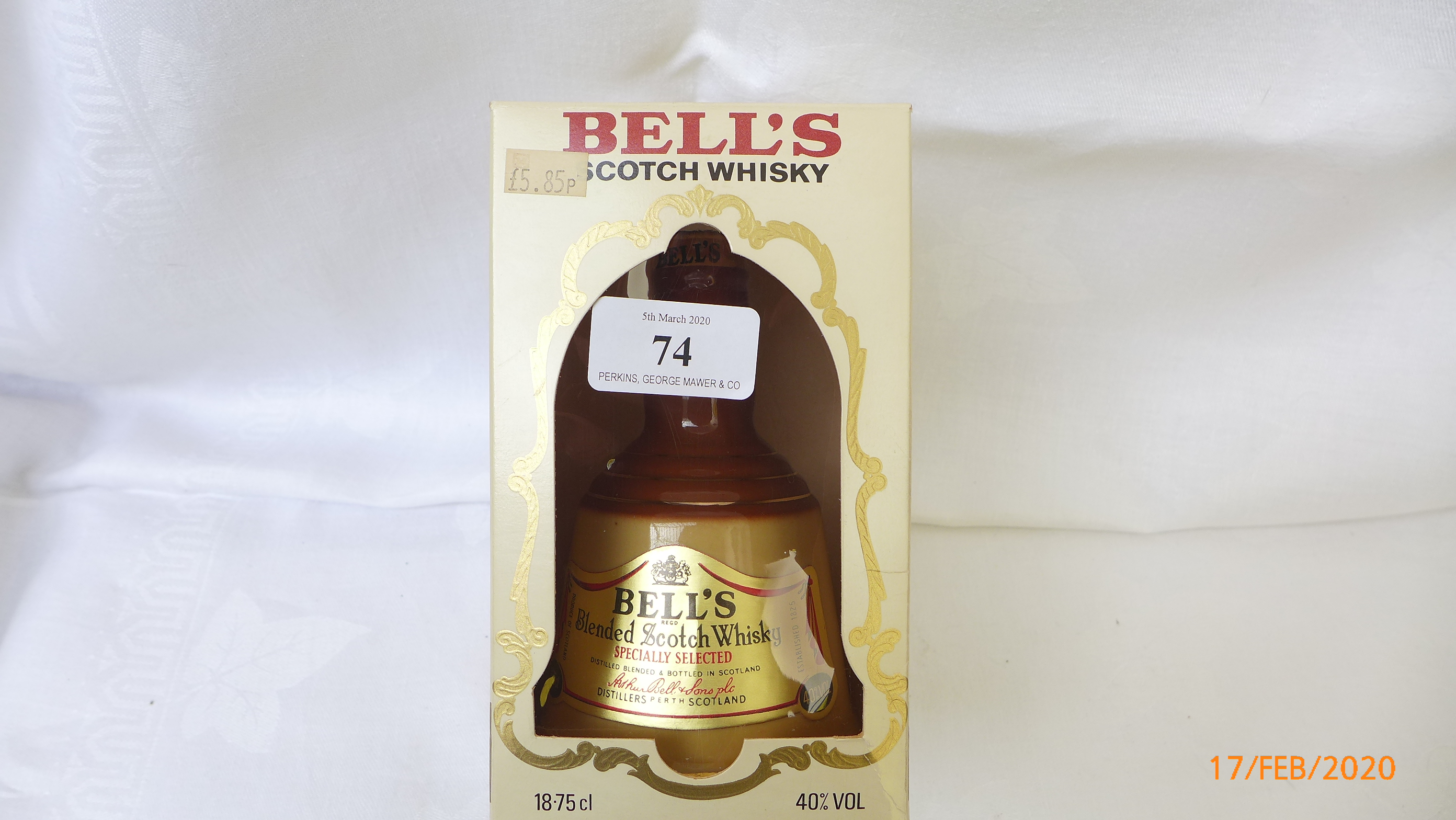 Unopened Bells blended Scotch Whisky barrel in original box(18.75cl.