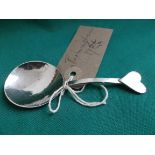 Long handled silver caddy spoon with heart shaped handle (Birmingham 1979)