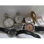 2 gentleman's pocket watches, each in plated case,