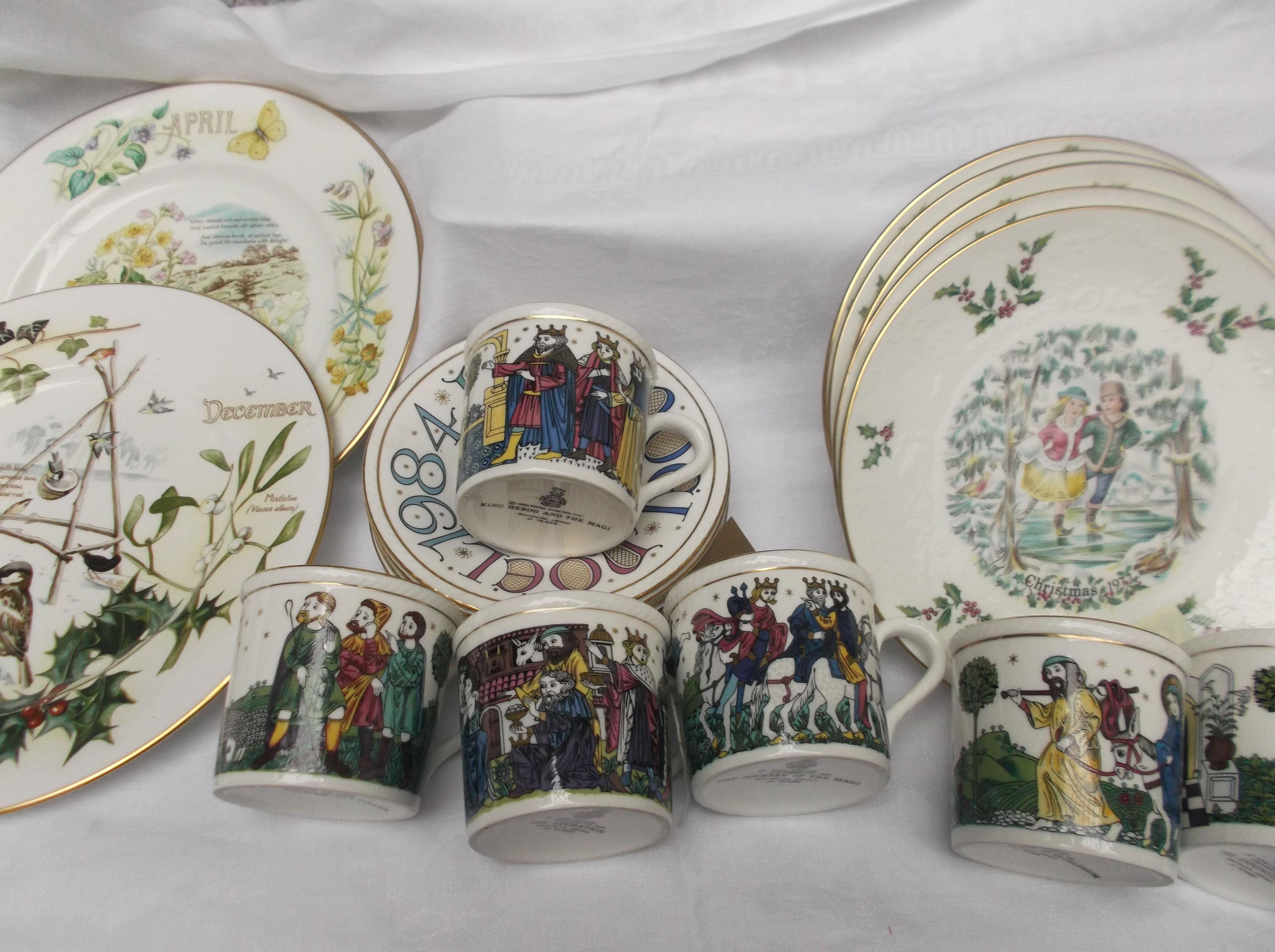 Royal Doulton almost complete 6 piece Christmas religious mug set, sel.