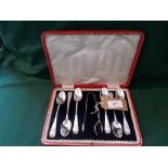 Boxed set of 6 plated teaspoons with tongs