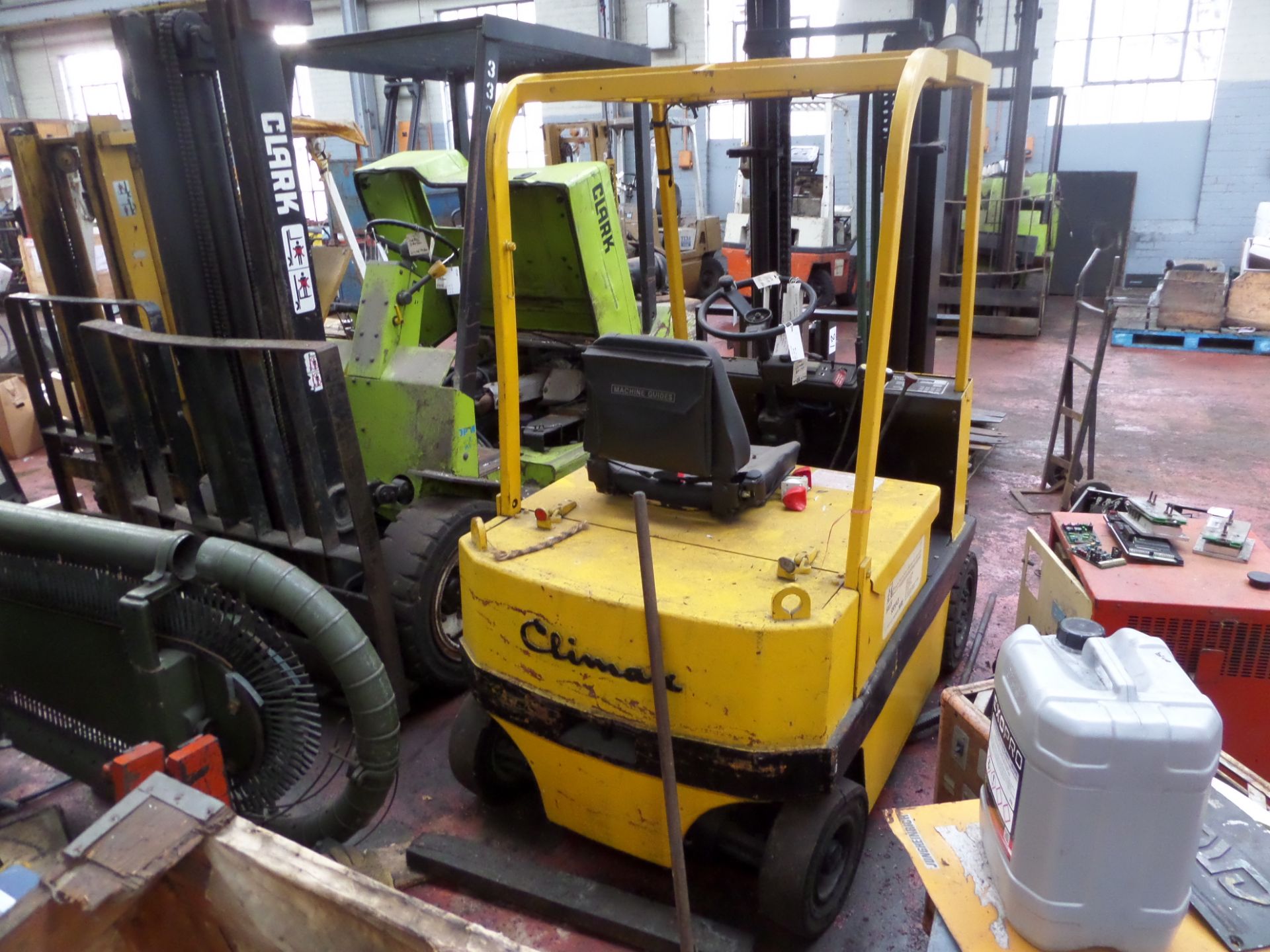 CLIMAX EF1.75 Plant Electric - VIN: 21880051 - Year: . - 5,688 Hours - Duplex Forklift - Image 2 of 6