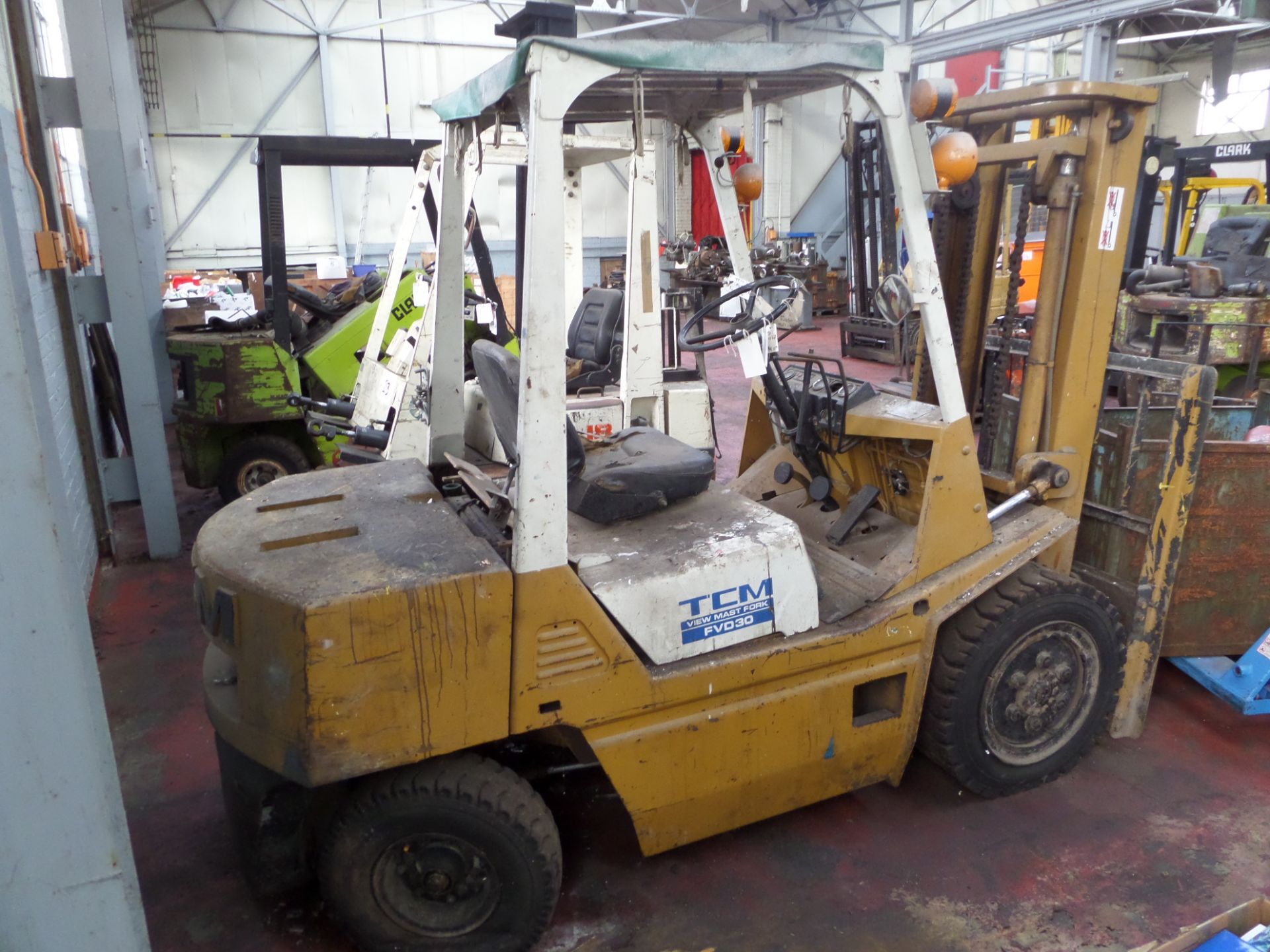 TCM FVD3027 Plant Diesel - VIN: 44631724 - Year: . - . Hours - Duplex Forklift - Image 5 of 5