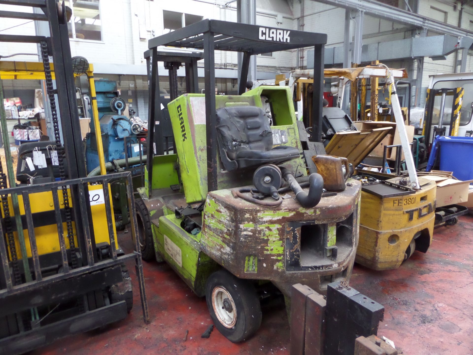 CLARK DPM30 Plant Diesel - VIN: M3752454GEF6970 - Year: 1990 - 4,096 Hours - Duplex Forklift - Image 8 of 8