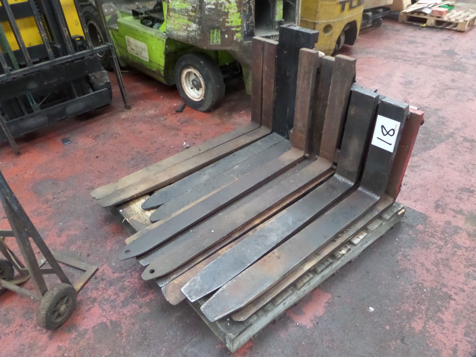 X7 PAIRS OF FORKLIFT TINES