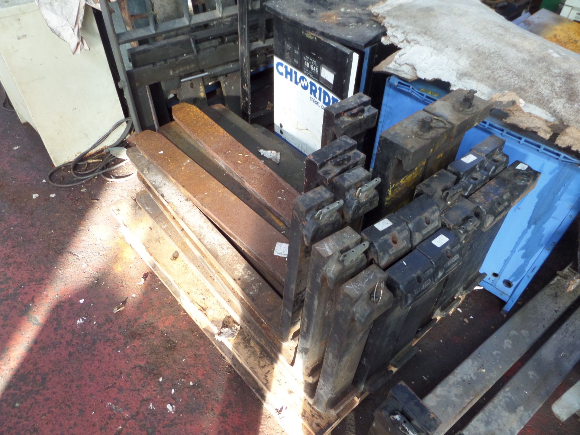 X9 PAIRS OF FORKLIFT TINES - Image 2 of 2