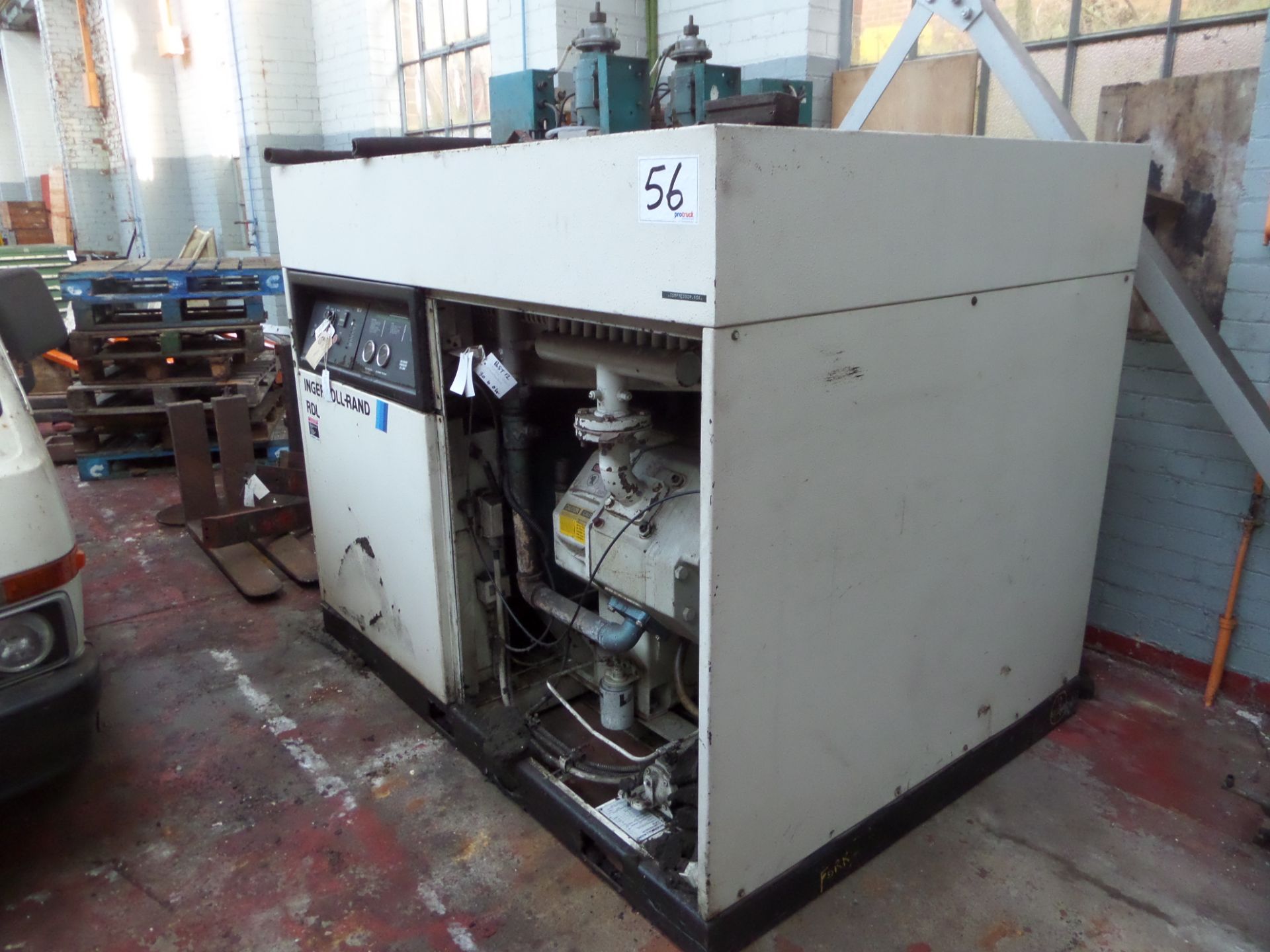 INGERSOL RAND RDL 10.5HA - 350CFM CABINET GENERATOR - YOM: 1986 - HOURS: 18,836