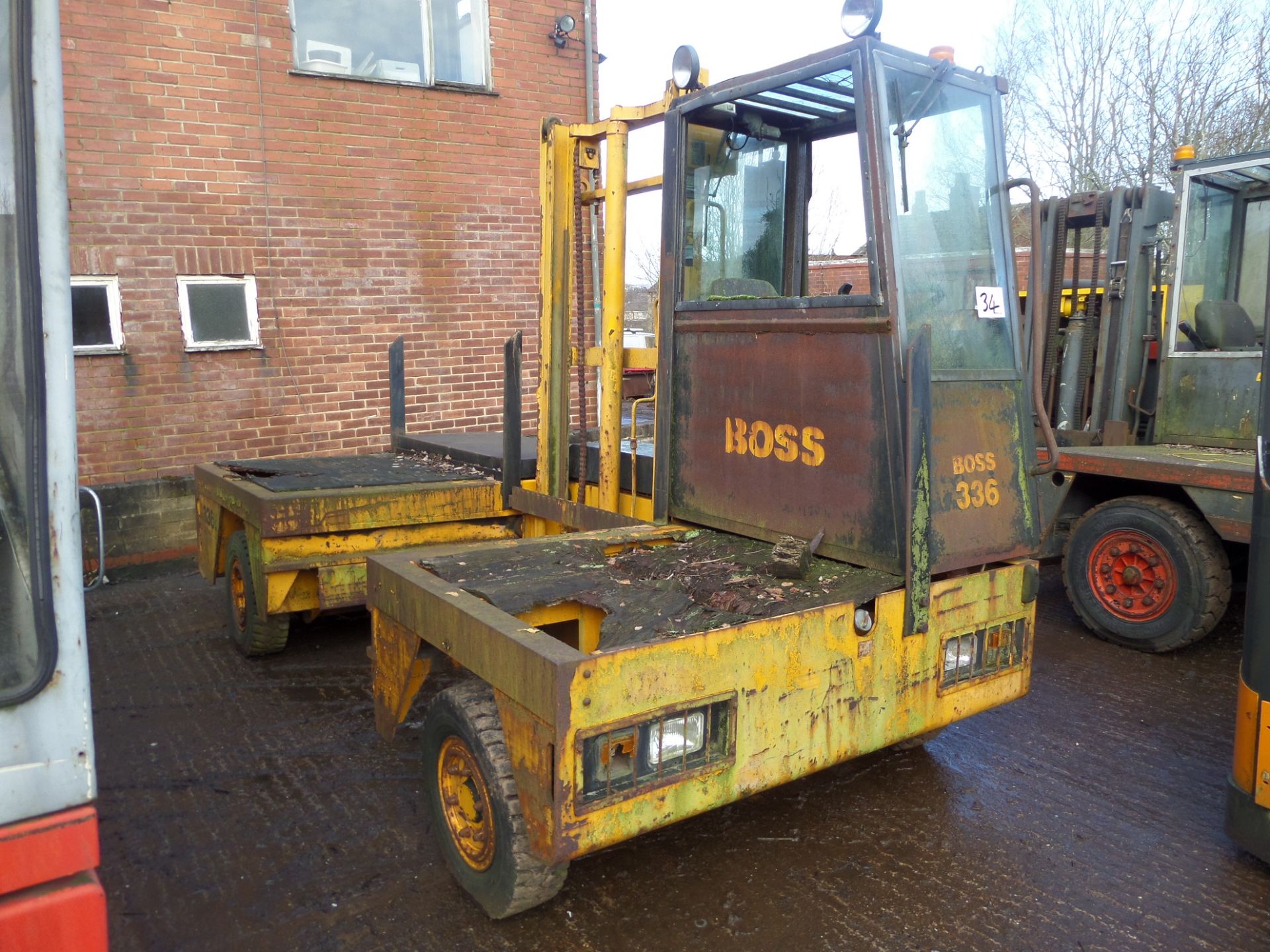 LANCER BOSS 336MK5A-1 Plant Diesel - VIN: 014340 - Year: 1989 - . Hours - Side Loader - Image 2 of 6