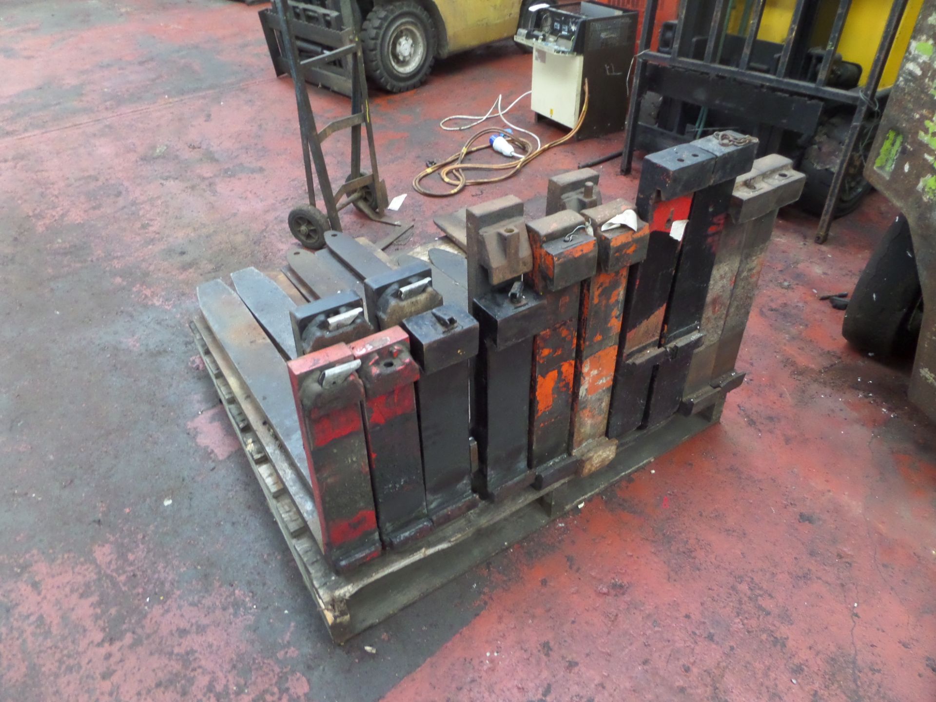 X7 PAIRS OF FORKLIFT TINES - Image 2 of 2