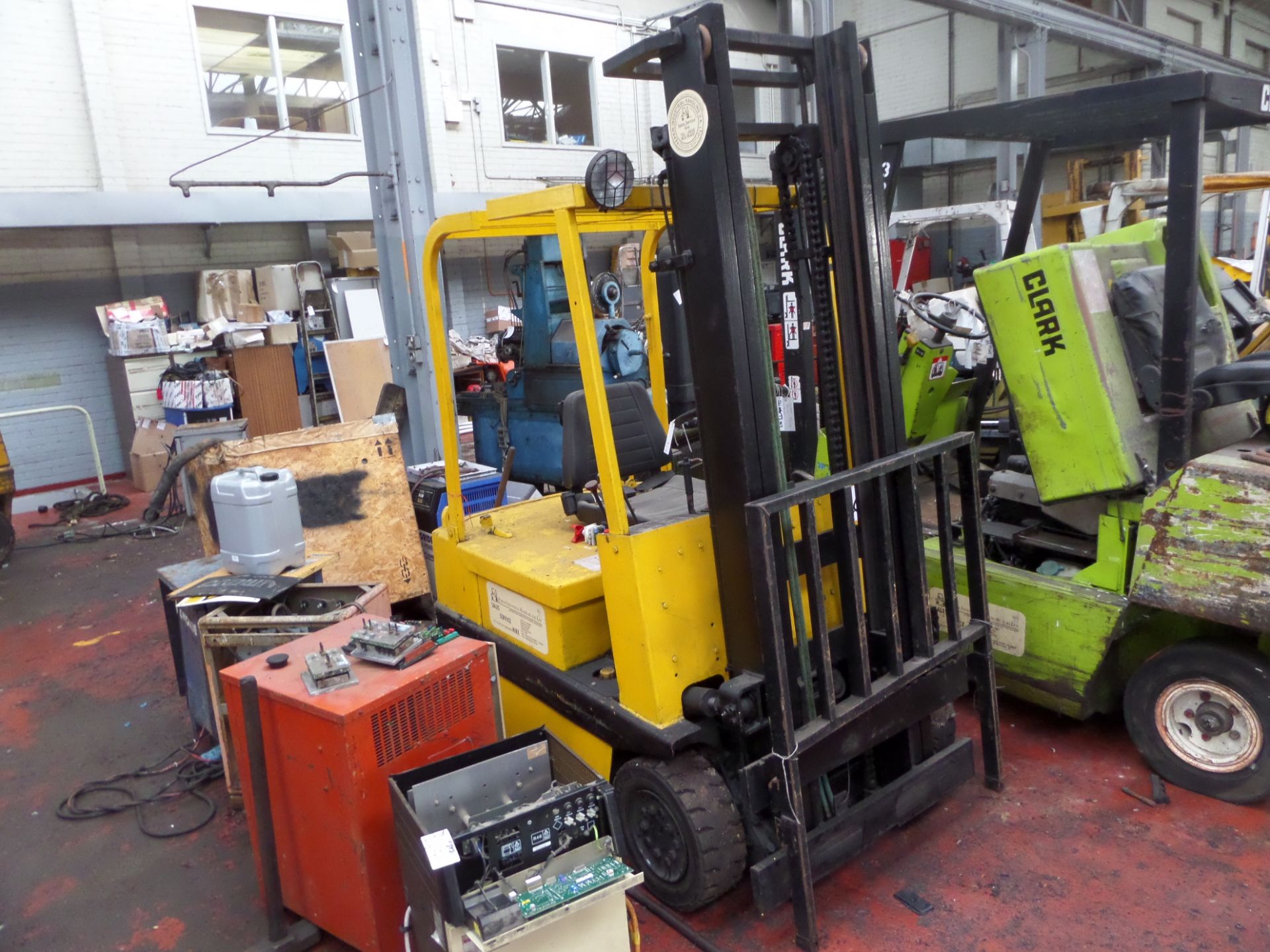 CLIMAX EF1.75 Plant Electric - VIN: 21880051 - Year: . - 5,688 Hours - Duplex Forklift