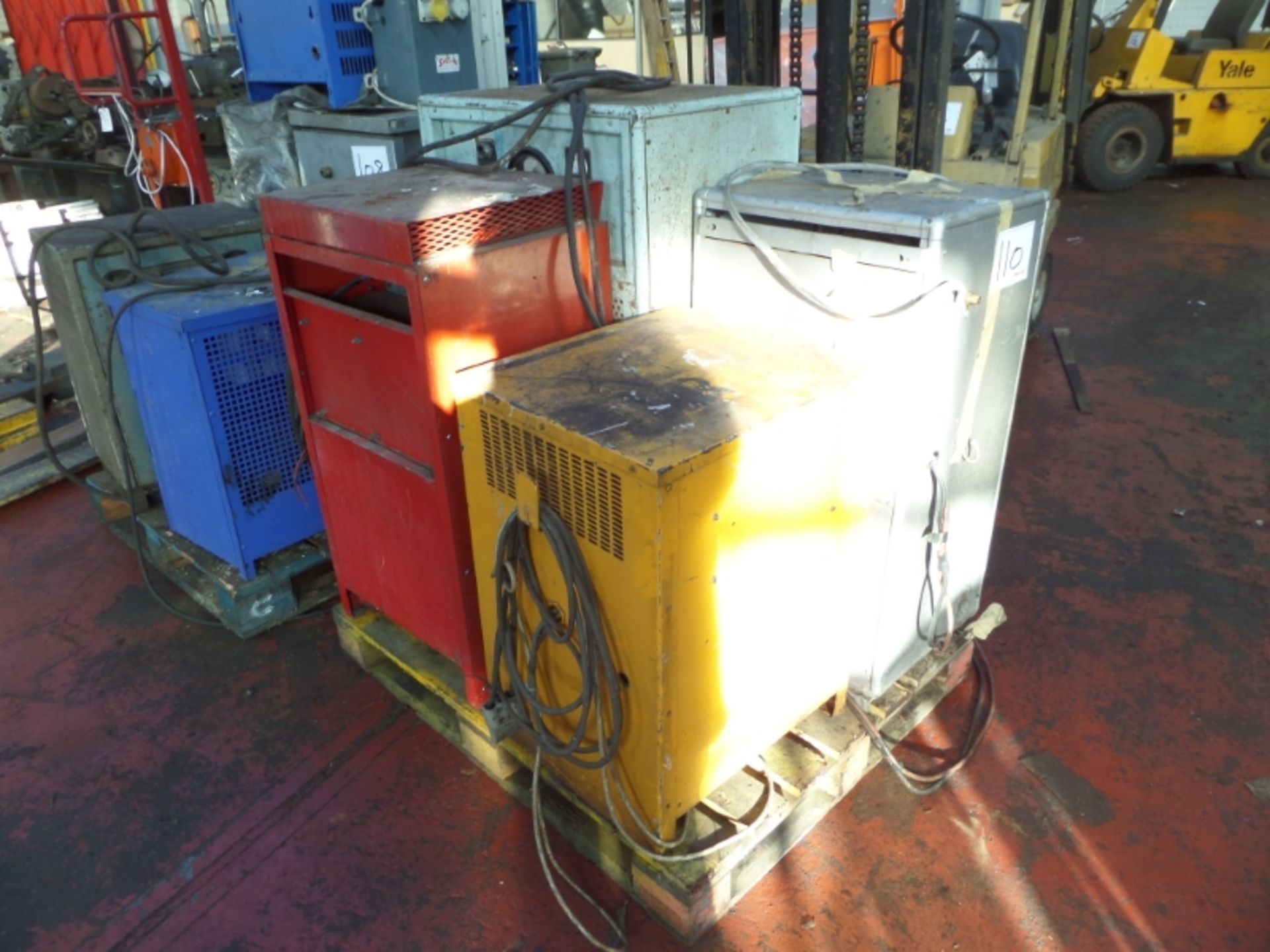 X4 ELECTRIS FORKLIFT CHARGERS