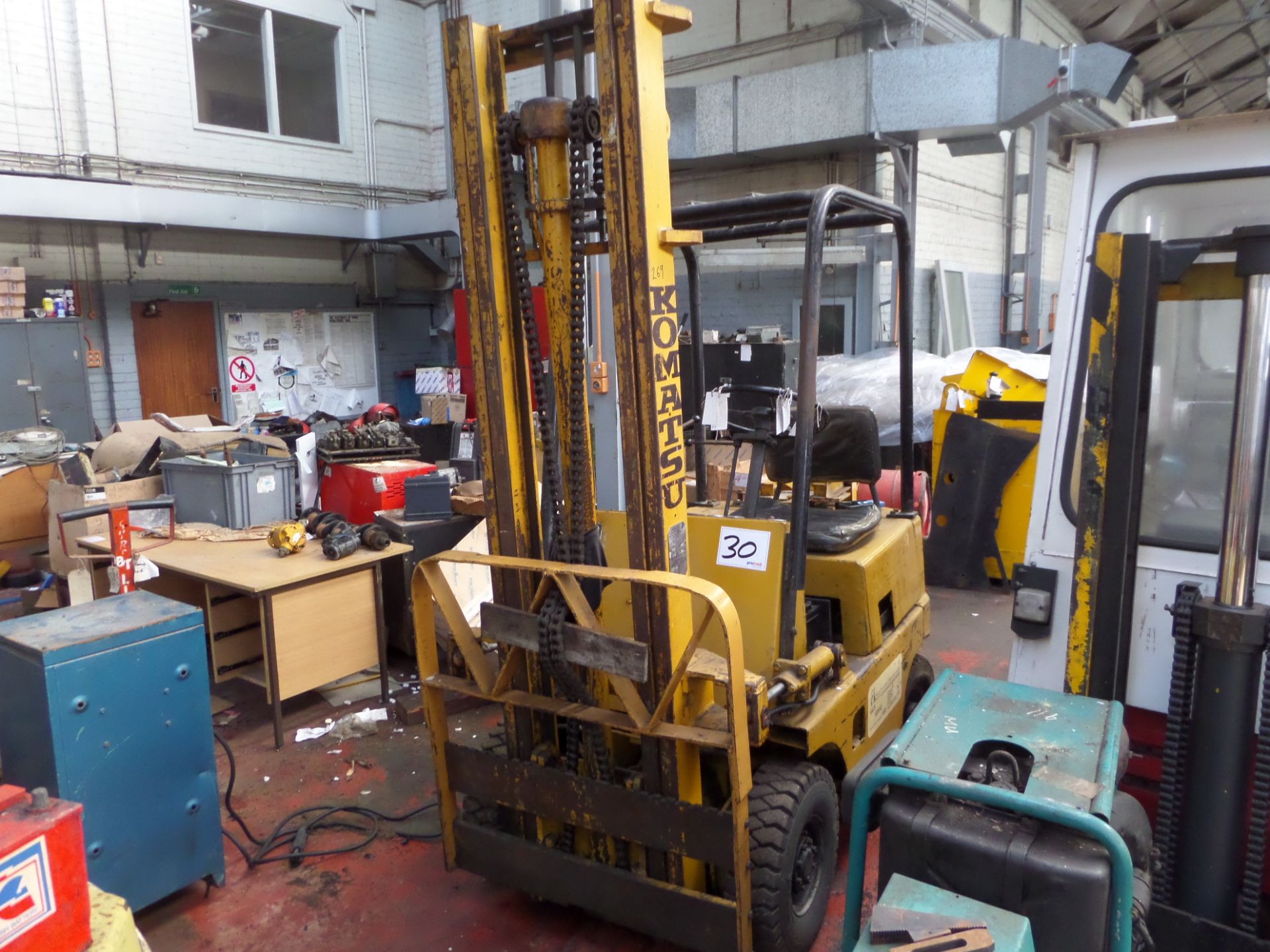 KOMATSU FG10 Plant LPG / CNG - VIN: 374011451 - Year: . - . Hours - Duplex Forklift