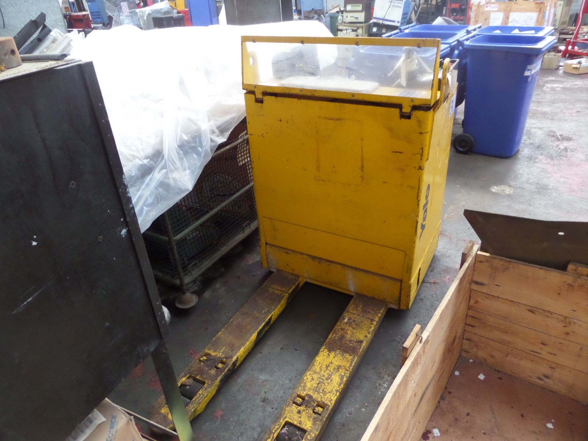 YALE NP044 Plant Electric - VIN: N7000037 - Year: 1988 - . Hours - Electric Pallet Truck - Image 3 of 5