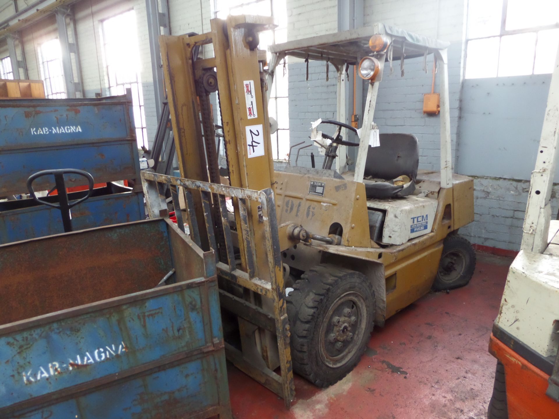 TCM FVD3027 Plant Diesel - VIN: 44631724 - Year: . - . Hours - Duplex Forklift