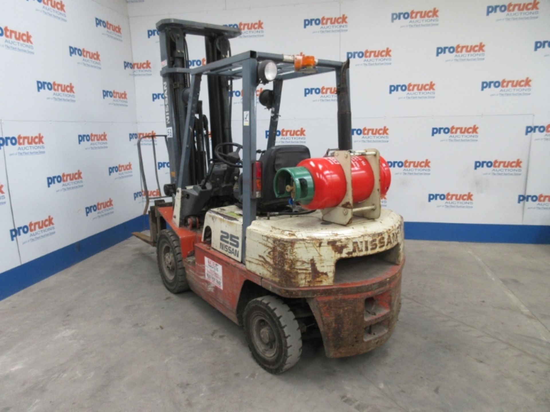 NISSAN UJ02A25U Plant LPG / CNG - VIN: 793149 - 8,920 Hours - Triplex 6M Forklift, Sideshift, R.D.L - Image 3 of 7